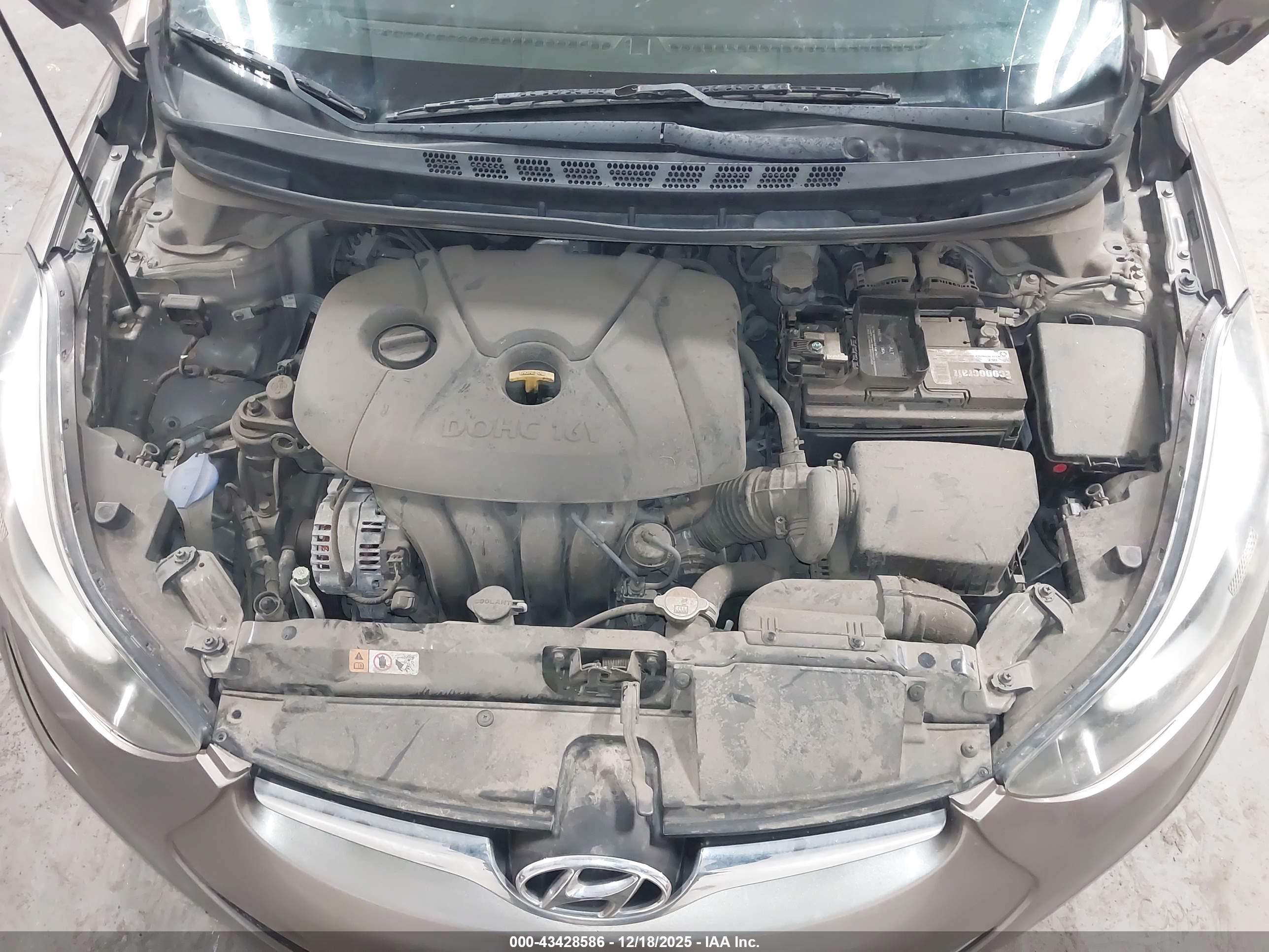 HYUNDAI ELANTRA image 10