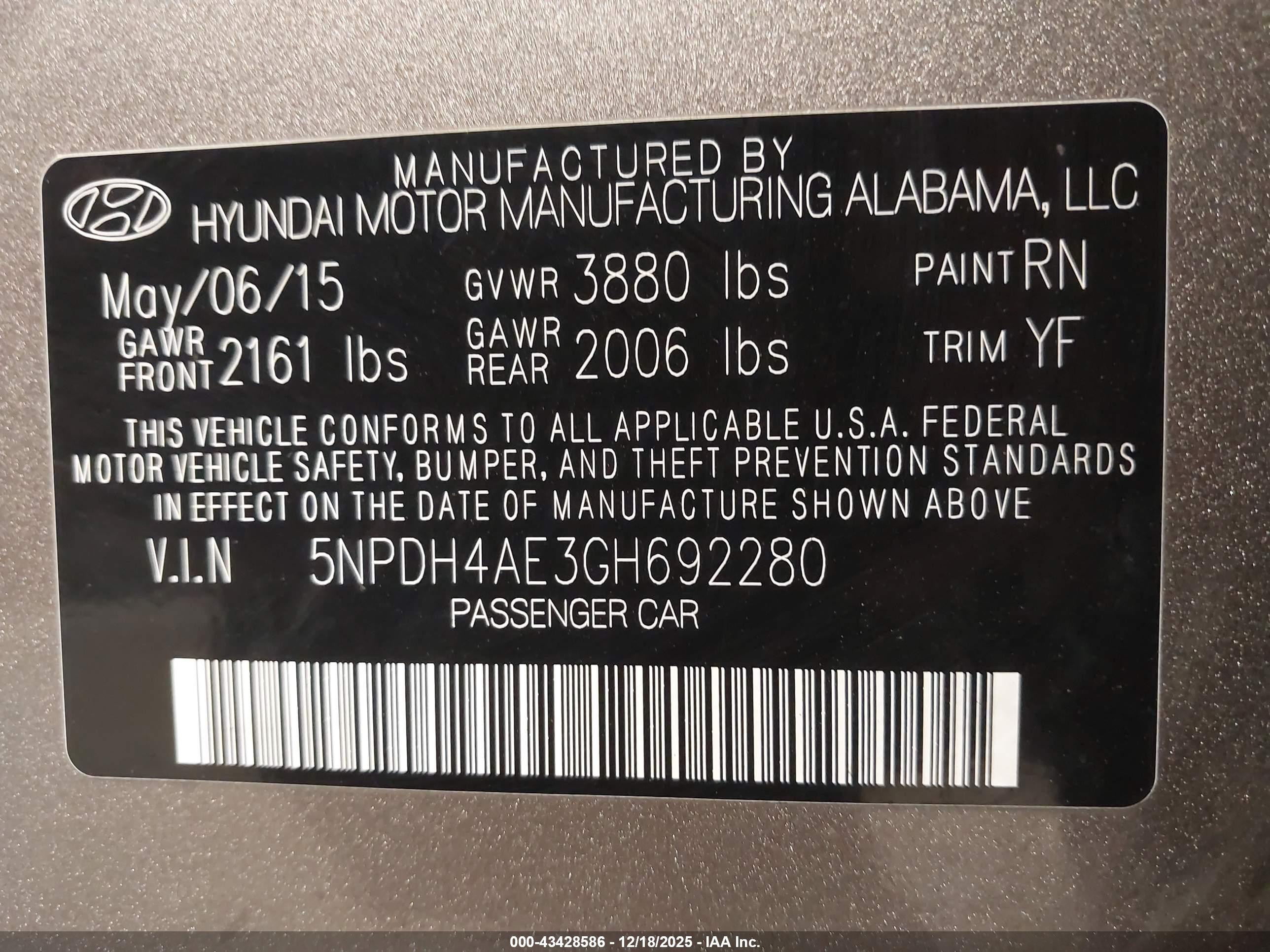 HYUNDAI ELANTRA image 9