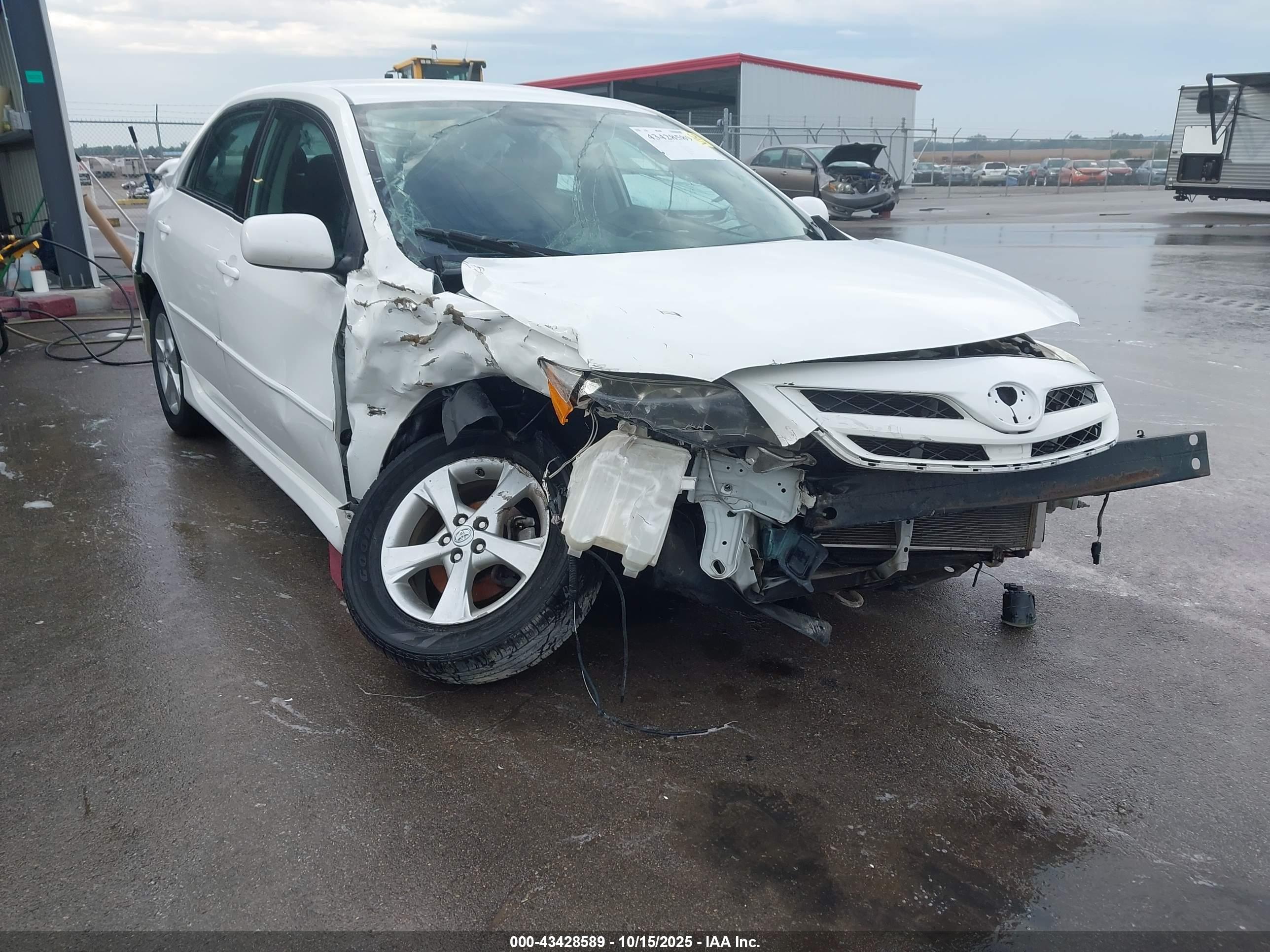 TOYOTA COROLLA image 6