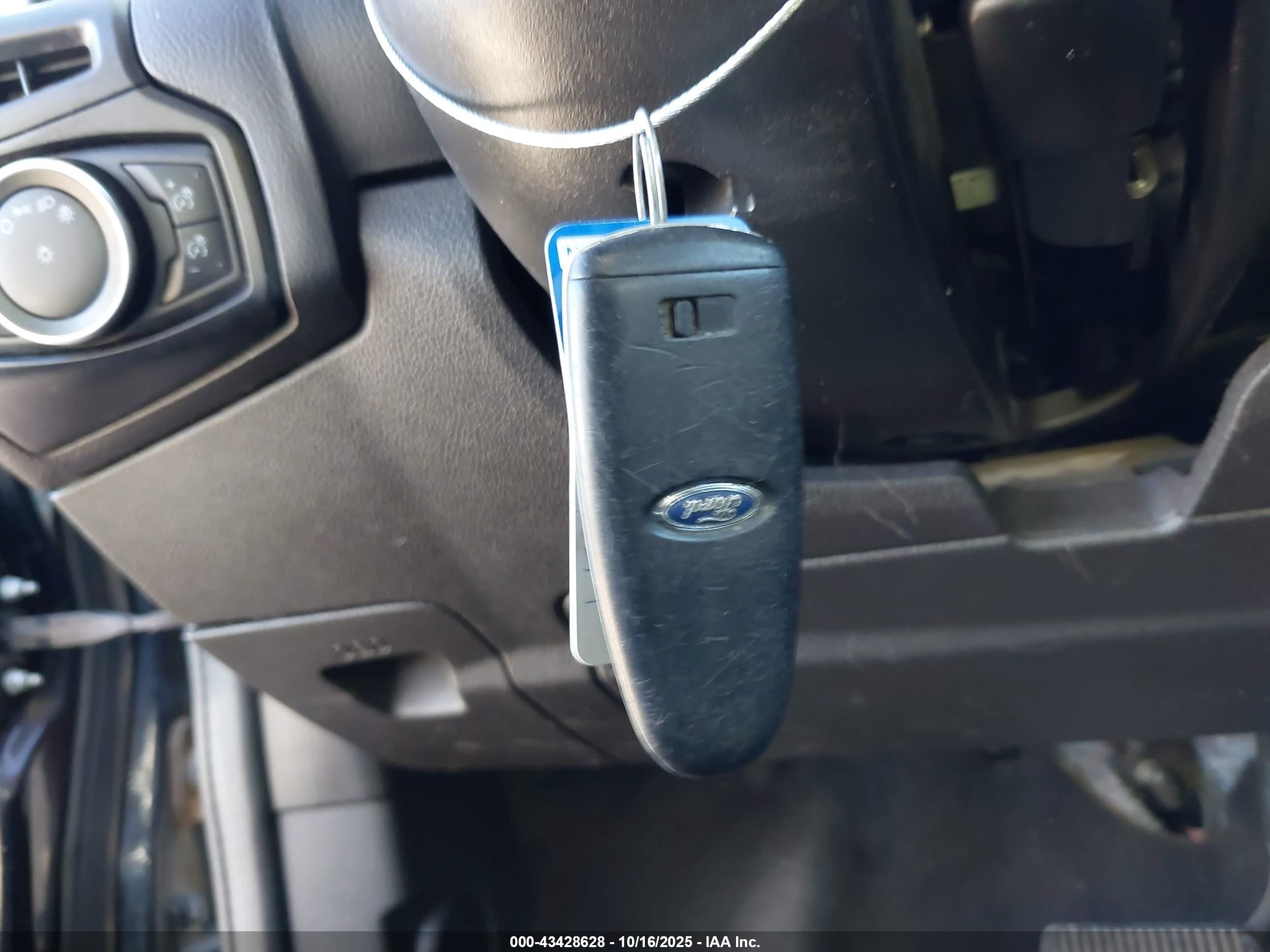 FORD FOCUS image 11