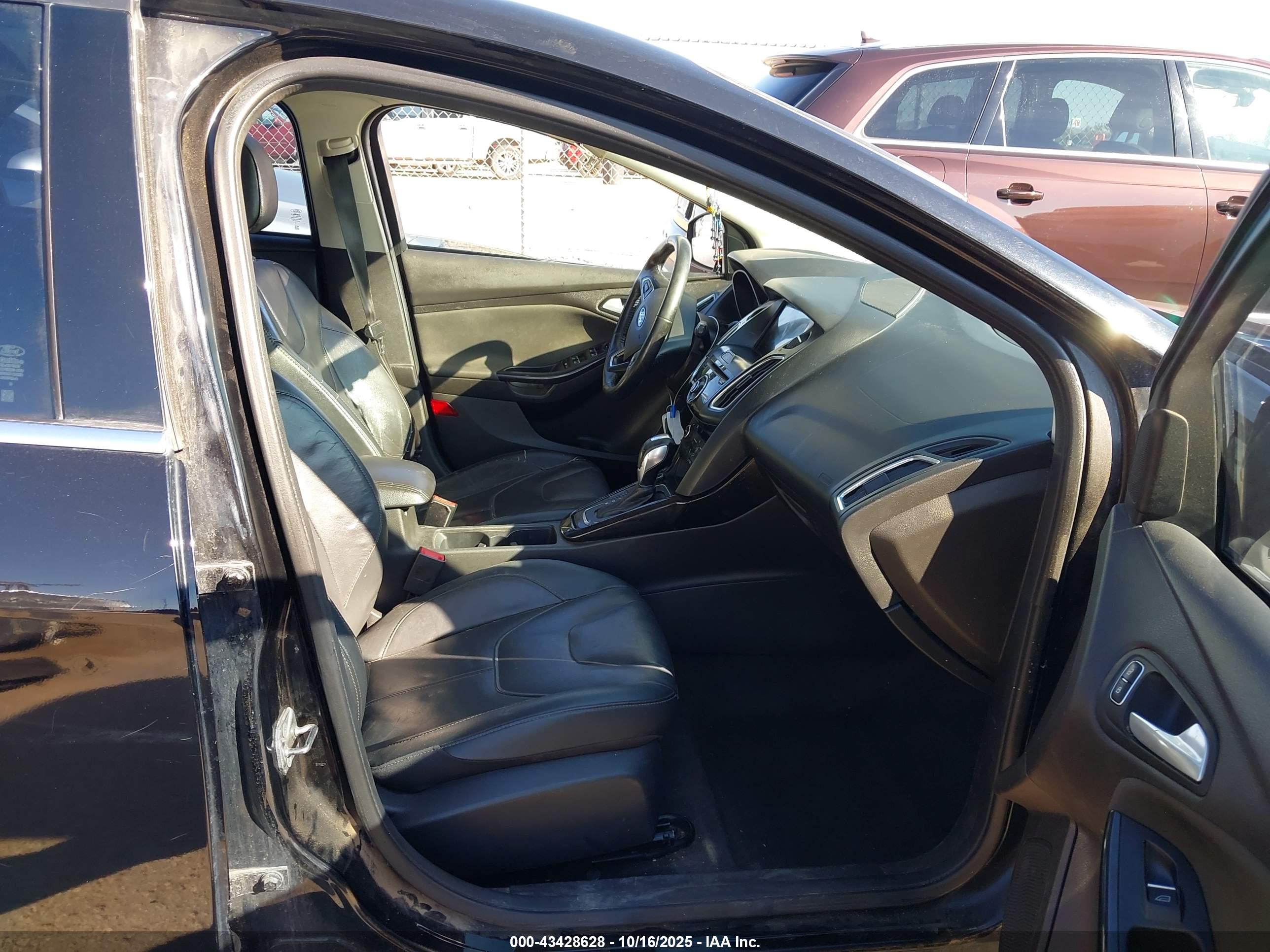 FORD FOCUS image 5