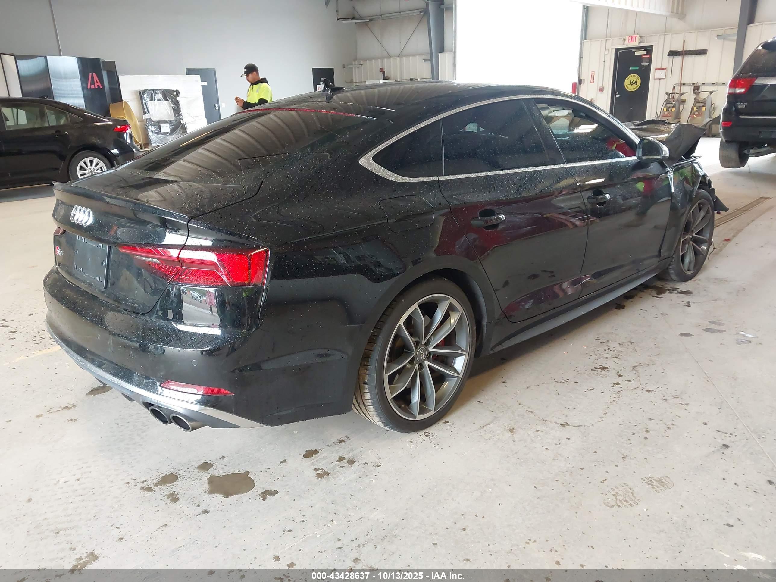 AUDI S5 image 4