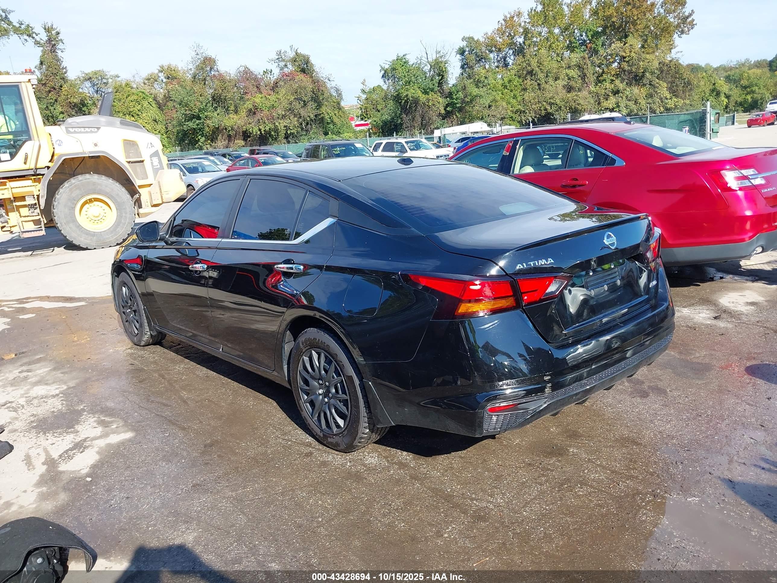 NISSAN ALTIMA image 3