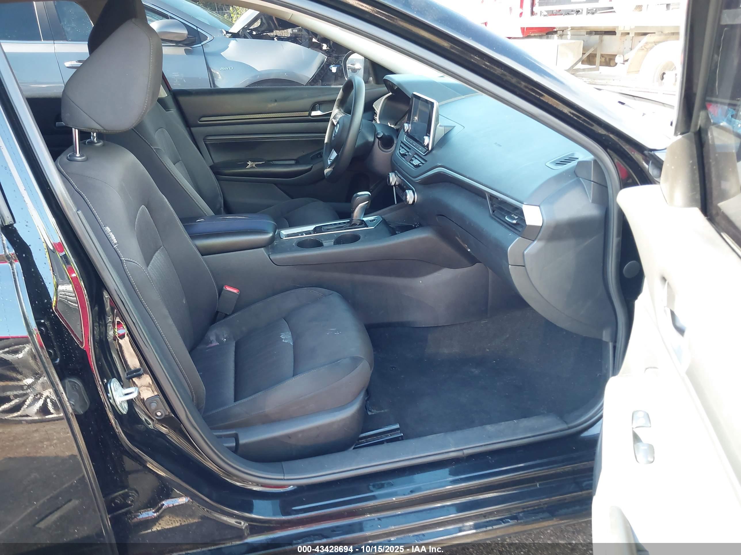 NISSAN ALTIMA image 5