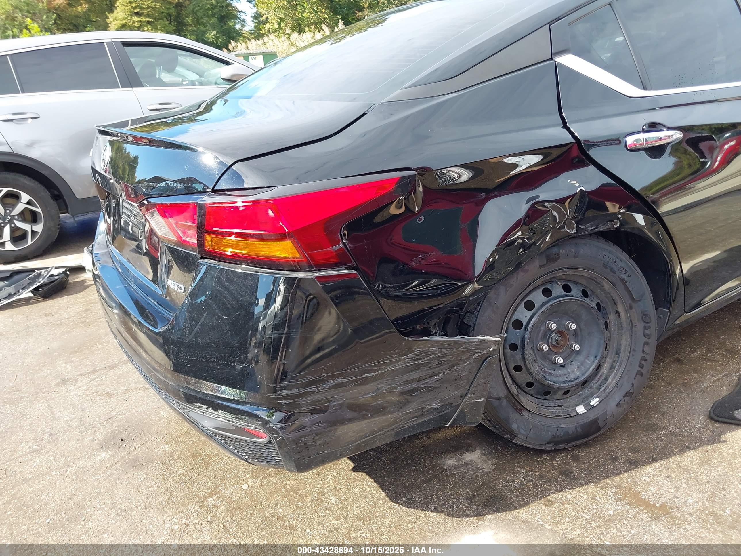 NISSAN ALTIMA image 6