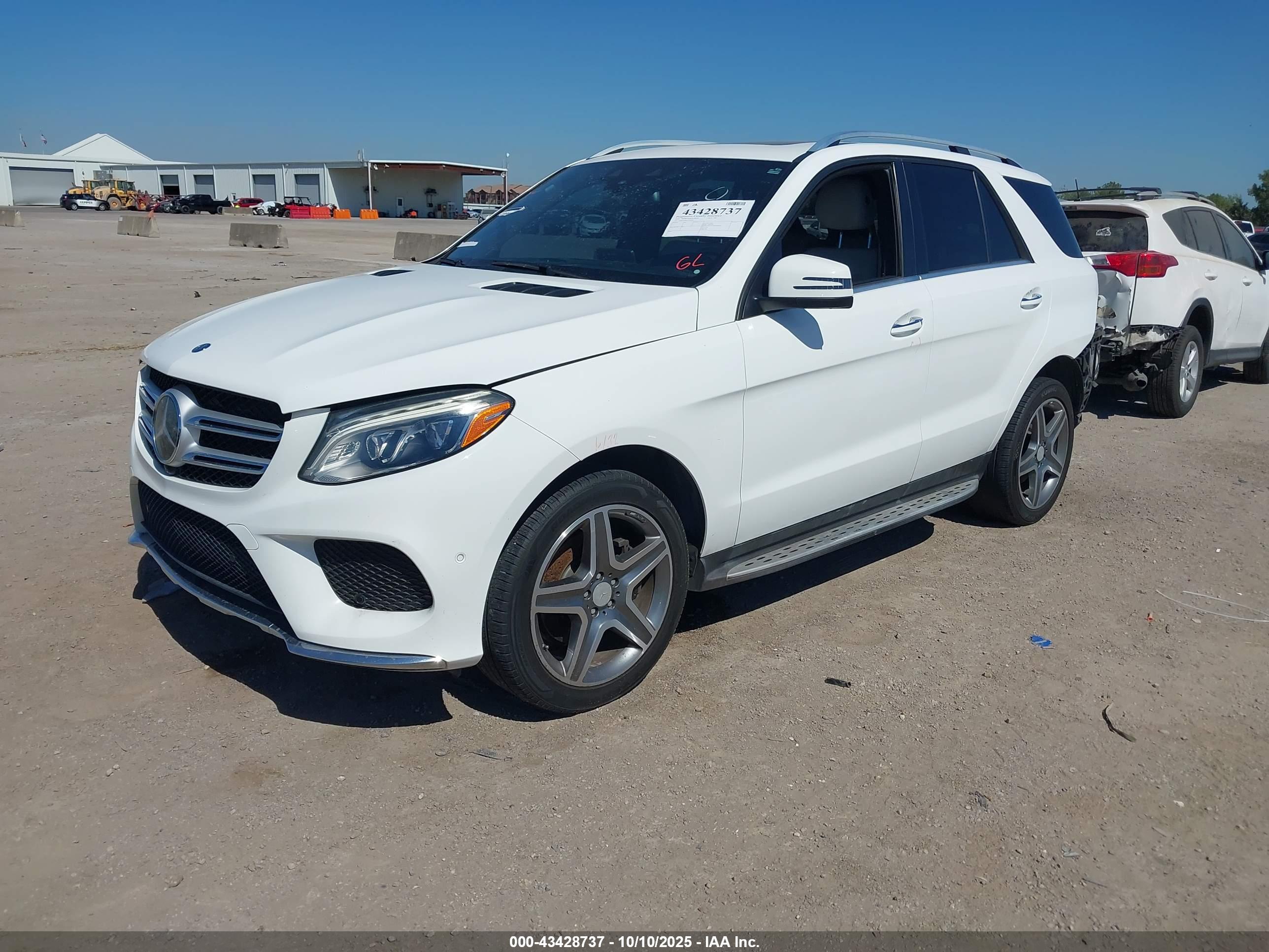 MERCEDES-BENZ GLE image 2