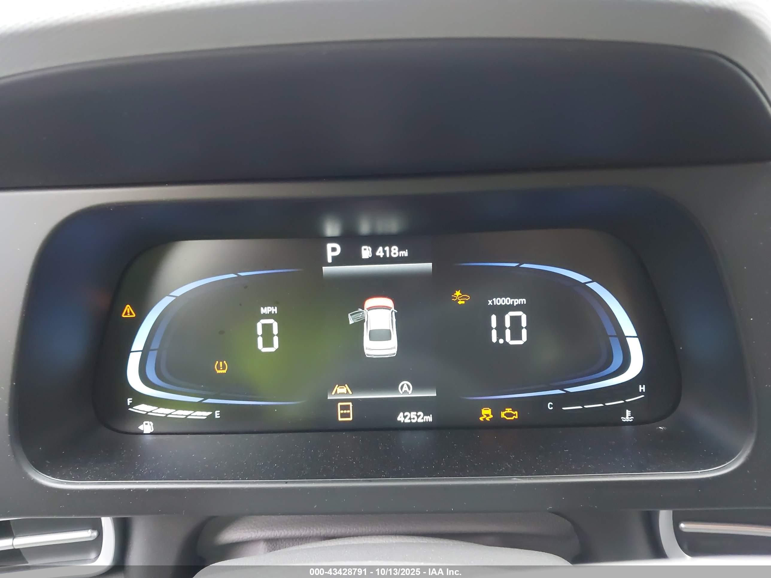 HYUNDAI ELANTRA image 7