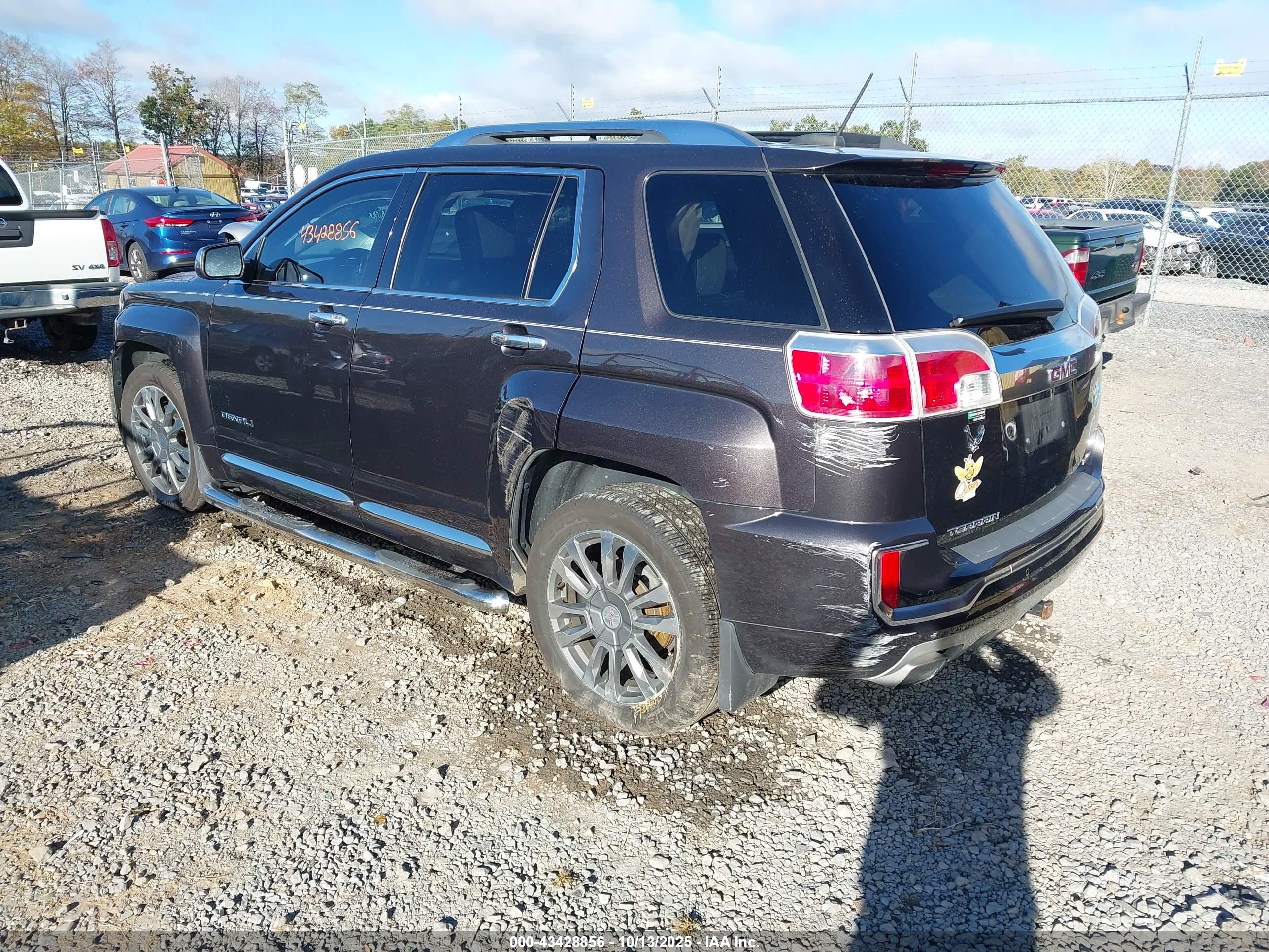 GMC TERRAIN image 3