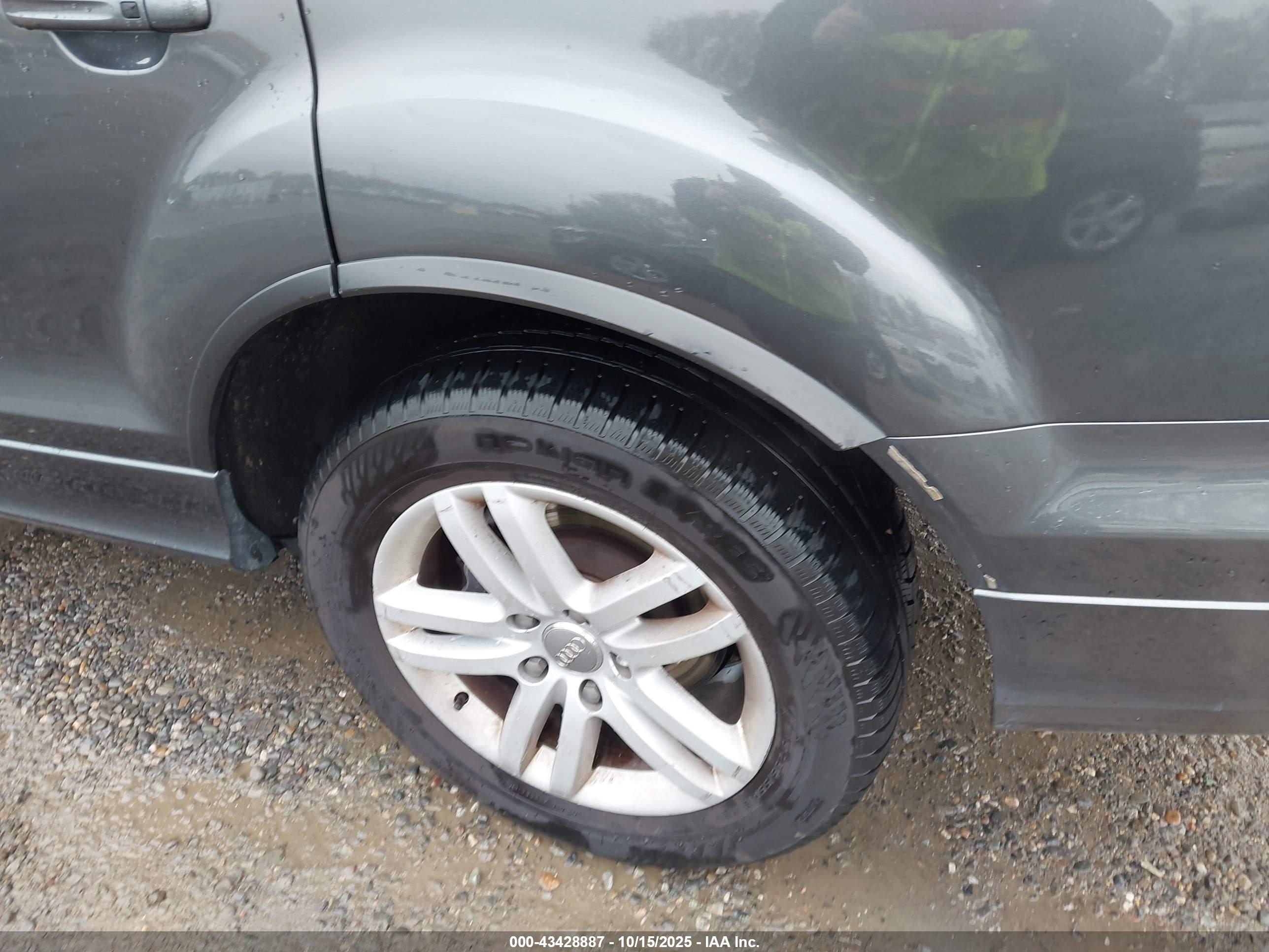 AUDI Q7 image 6