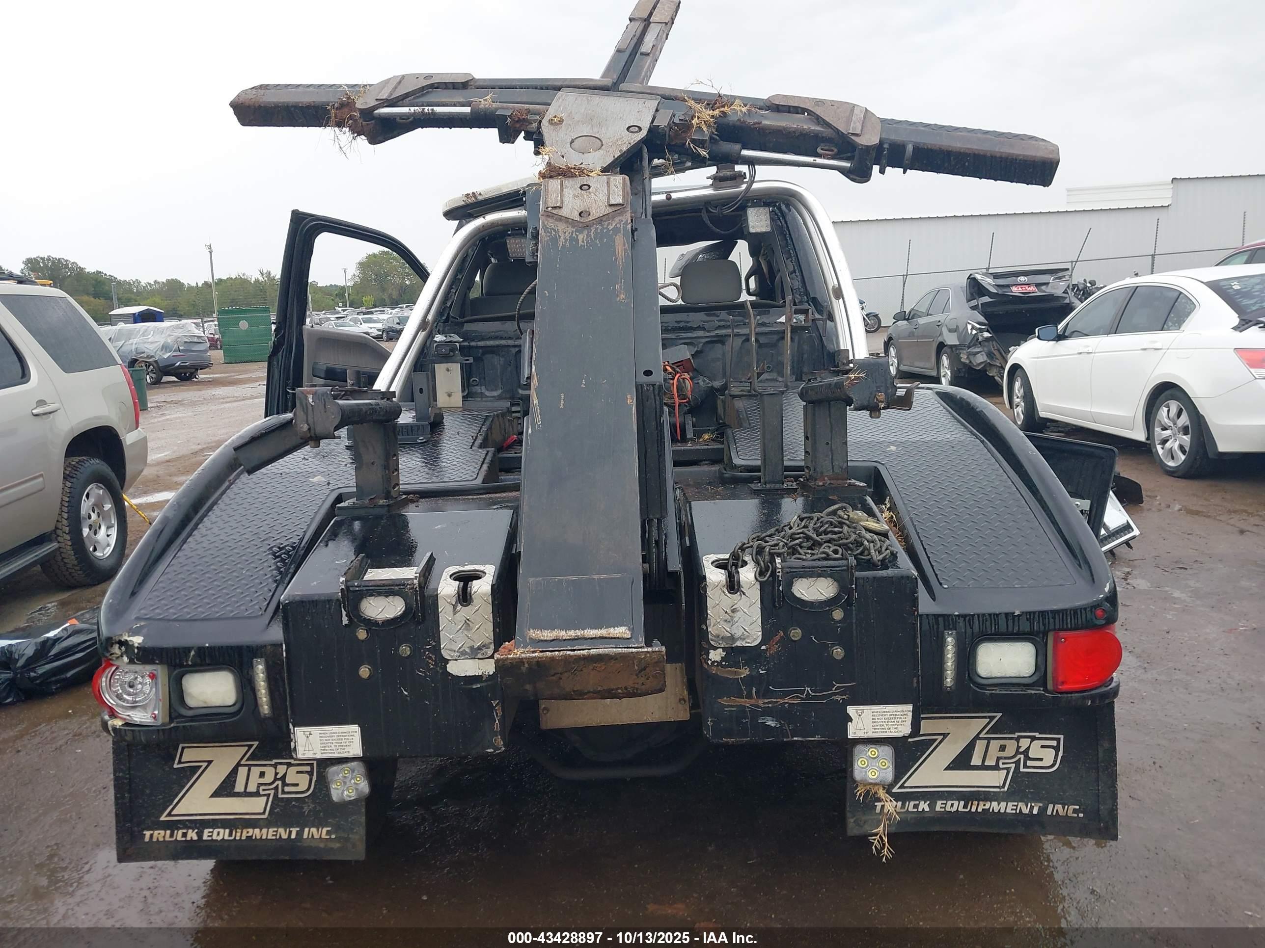 FORD F-450 image 8