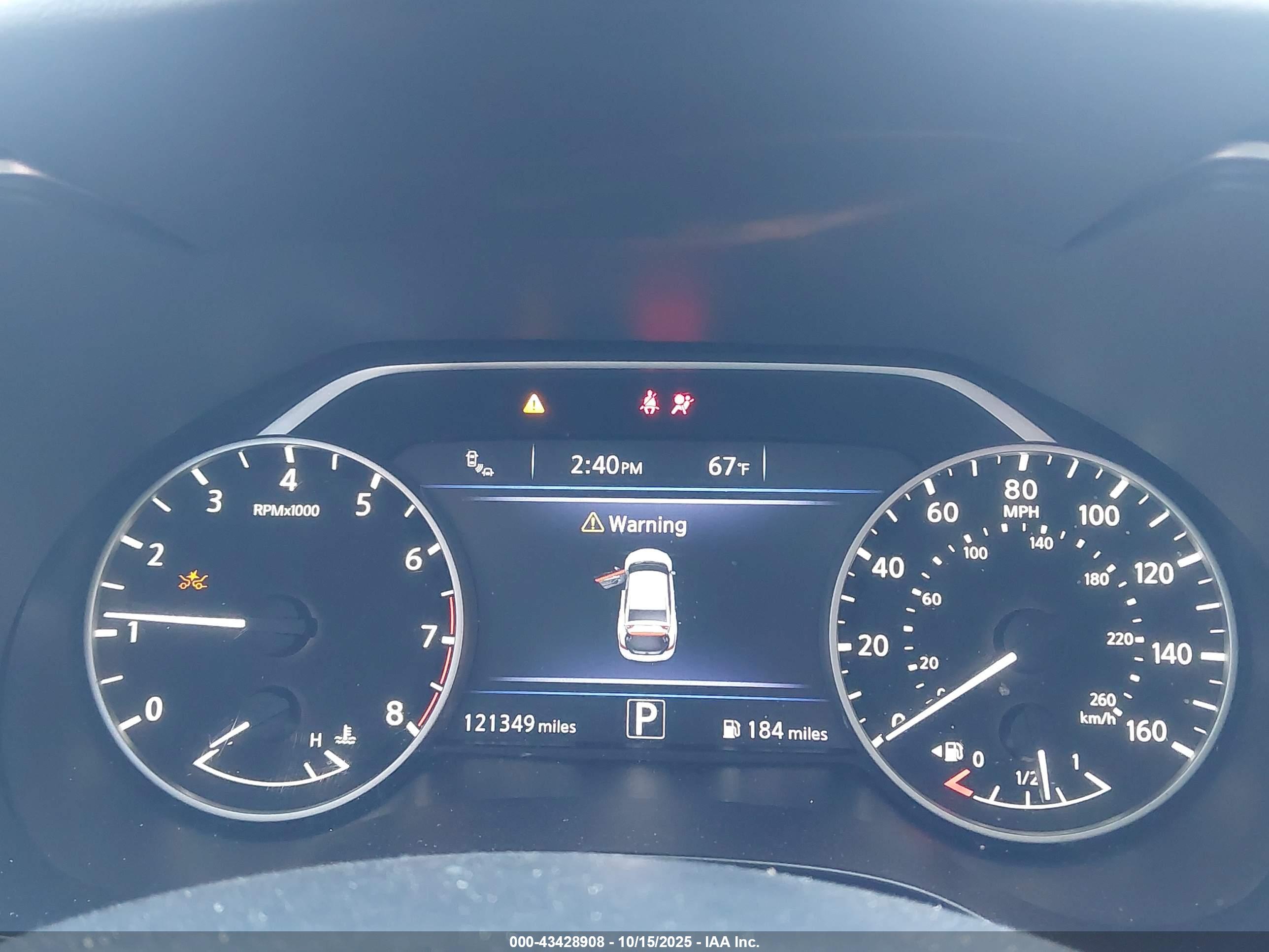 NISSAN MAXIMA image 7