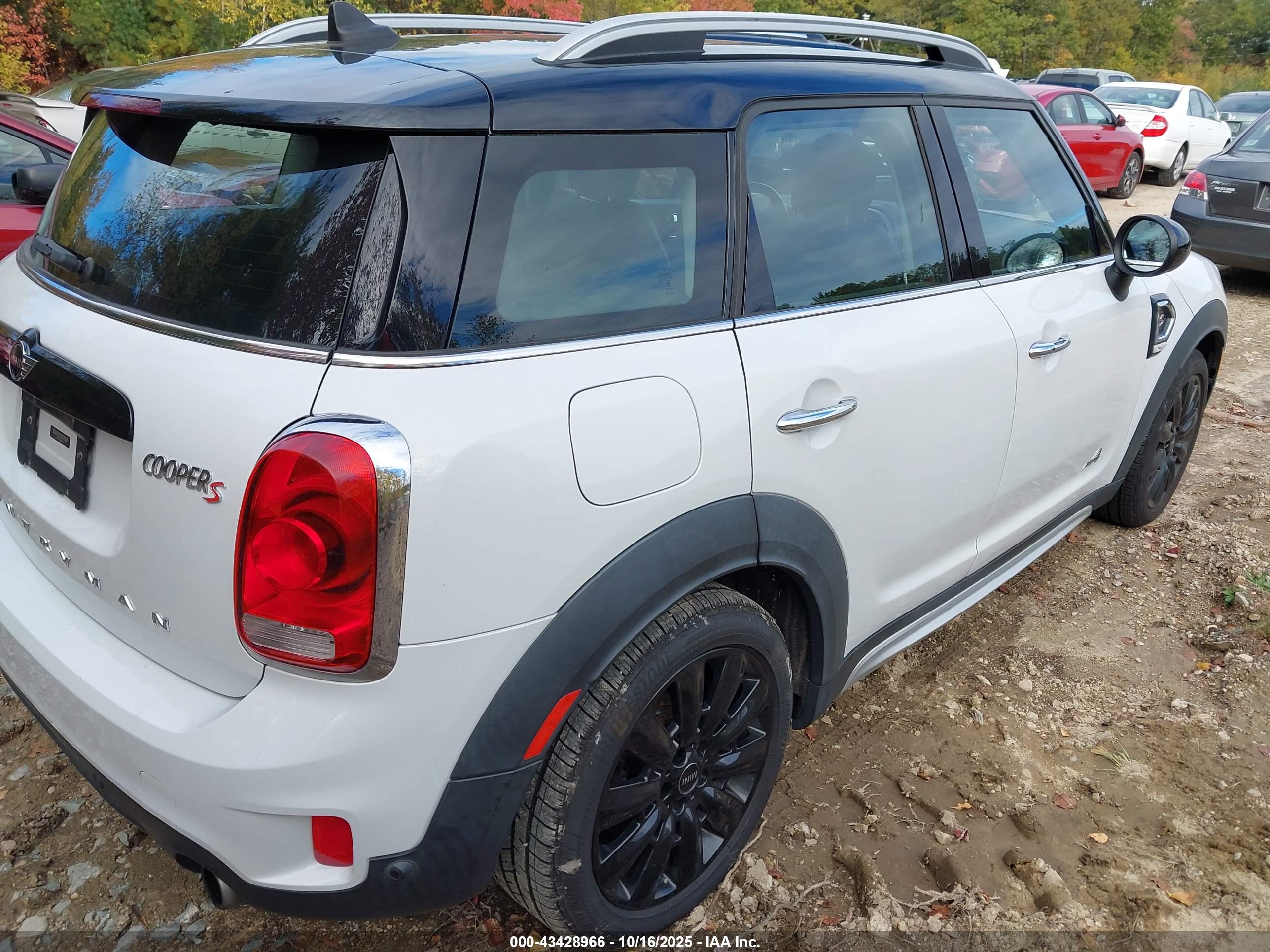 MINI COUNTRYMAN image 4