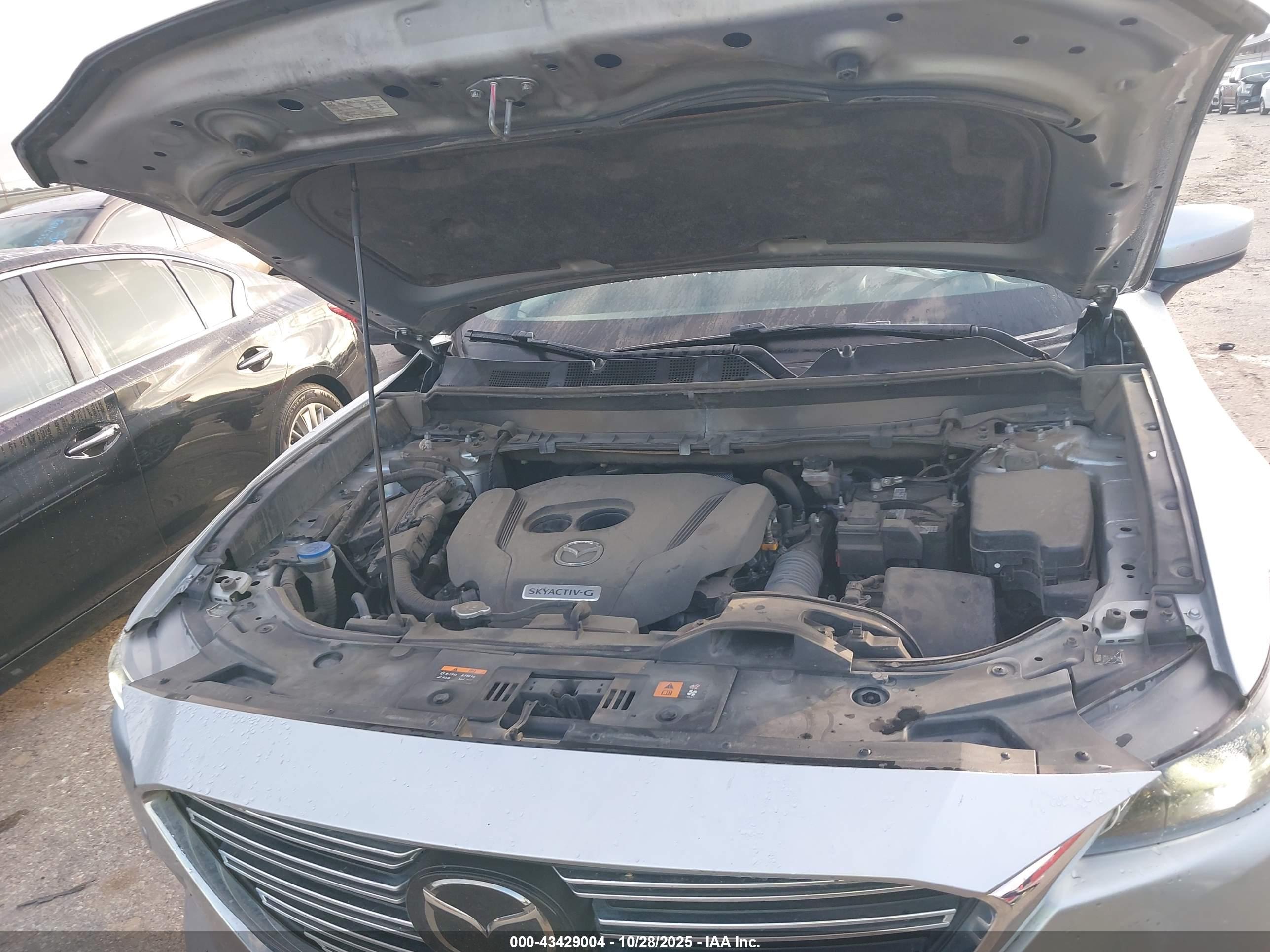 MAZDA CX-9 image 10