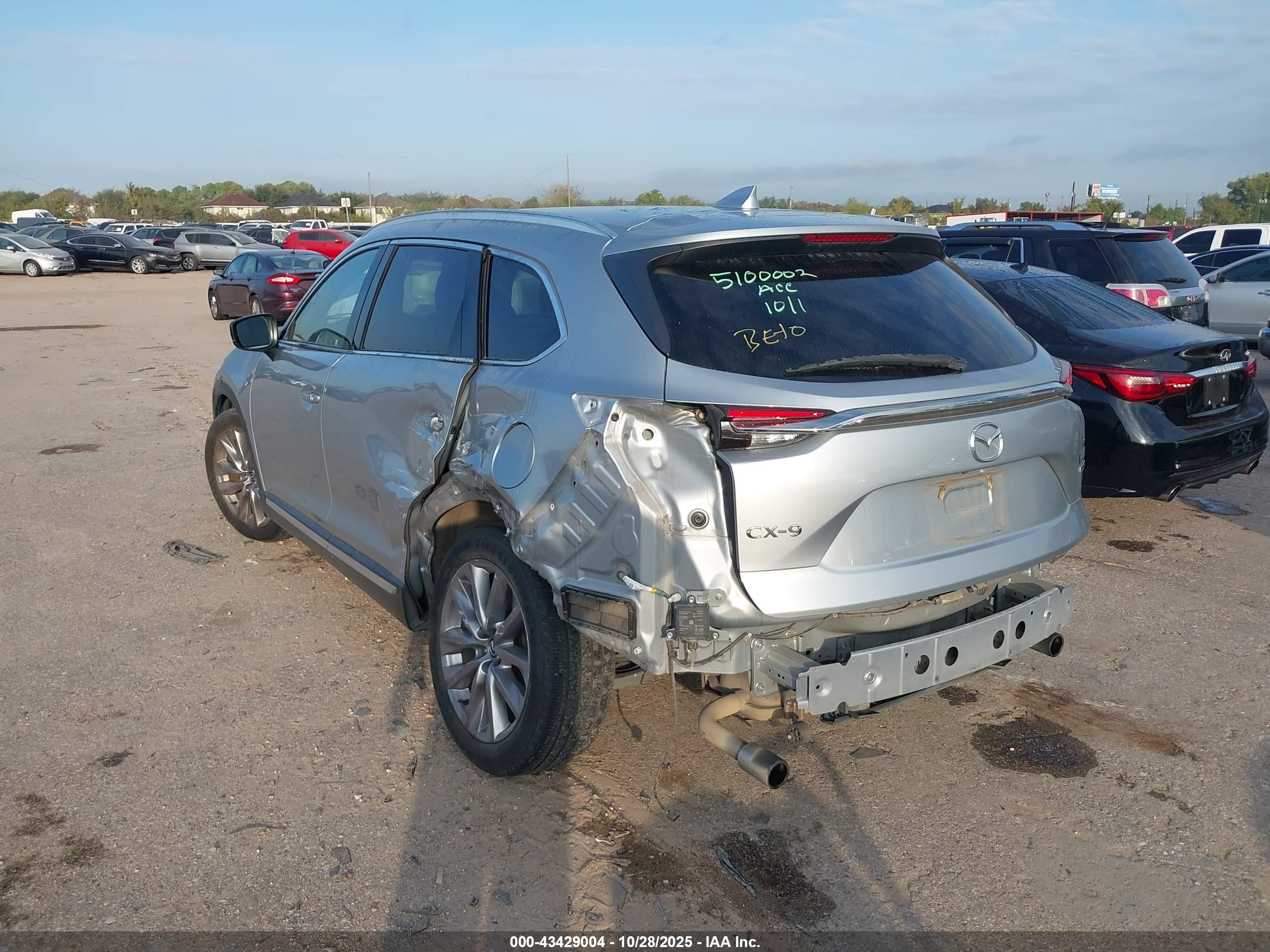 MAZDA CX-9 image 3