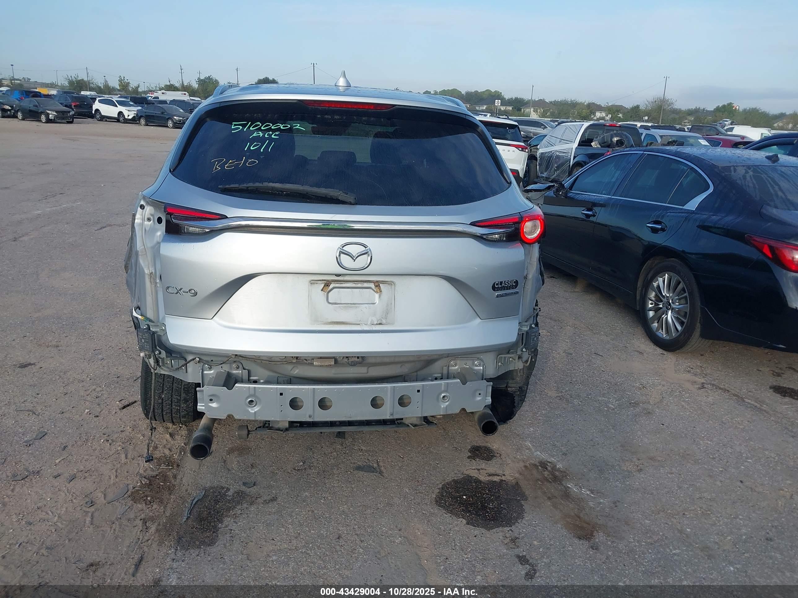 MAZDA CX-9 image 6
