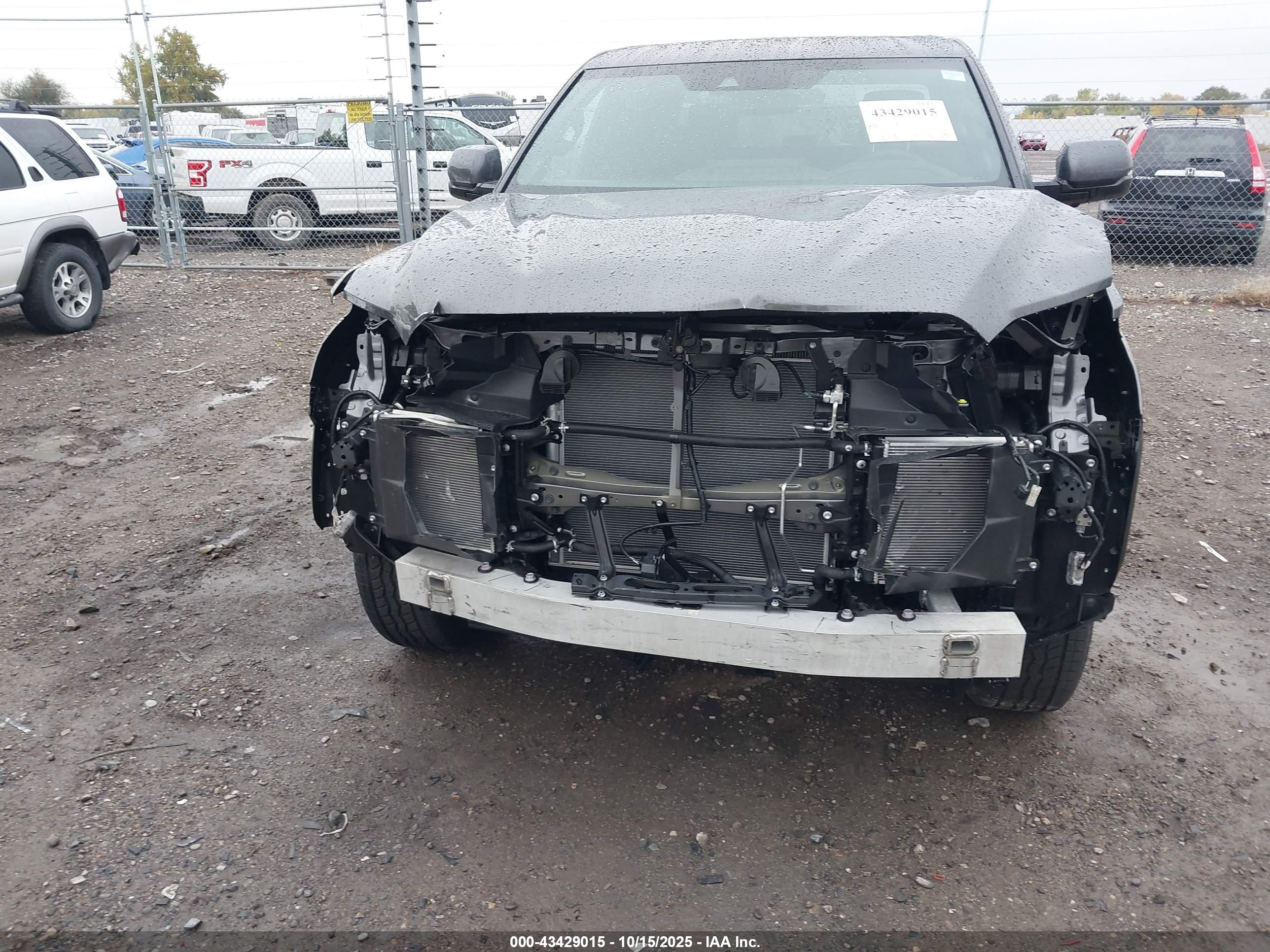 TOYOTA TUNDRA image 6