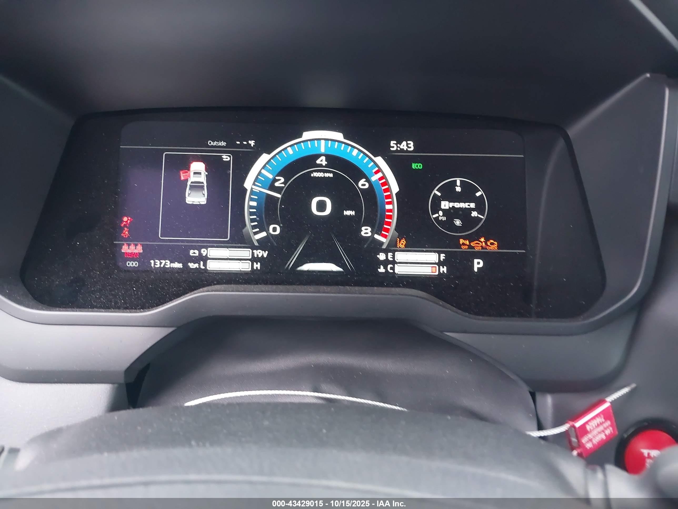 TOYOTA TUNDRA image 7