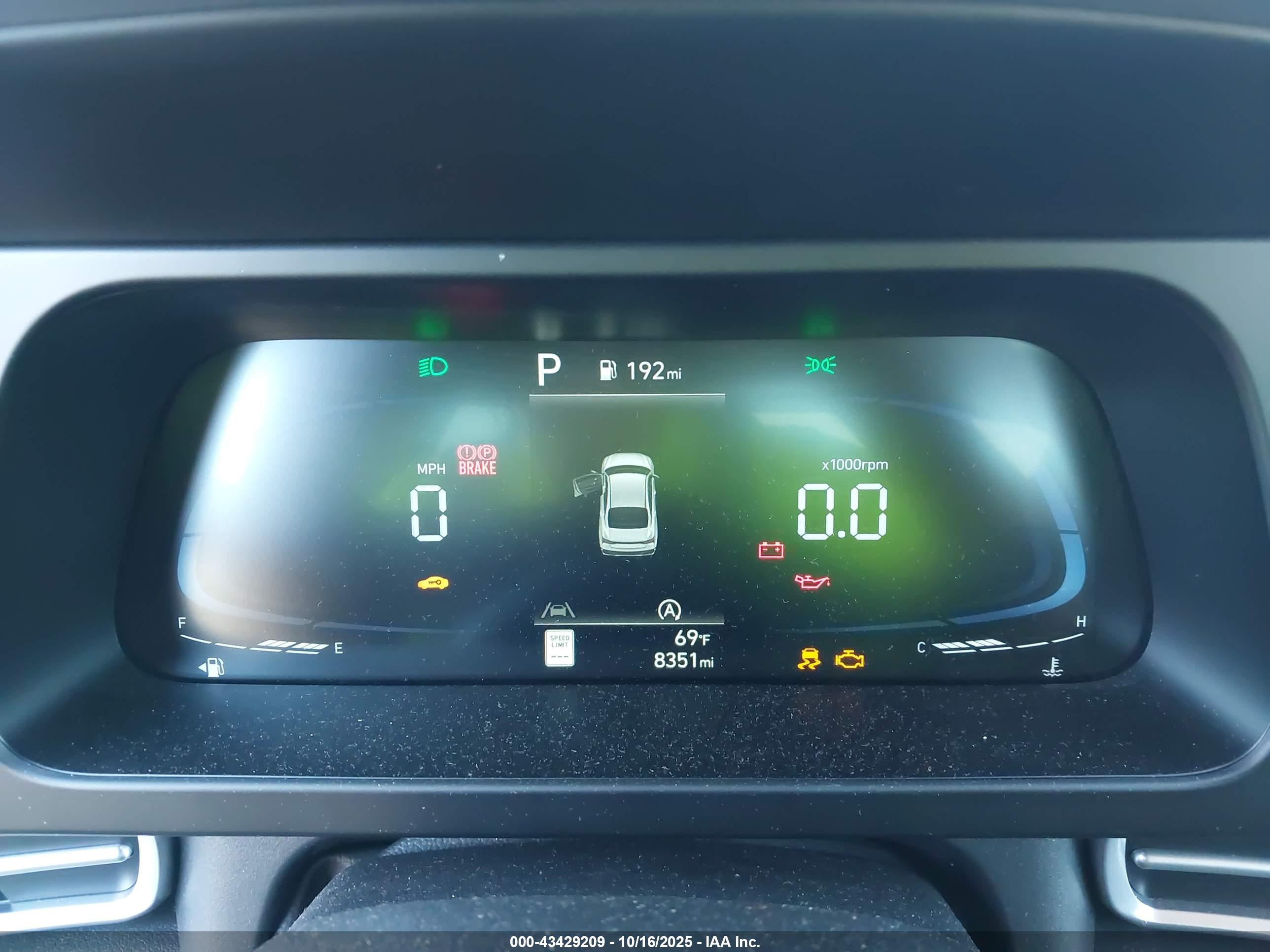 HYUNDAI ELANTRA image 7