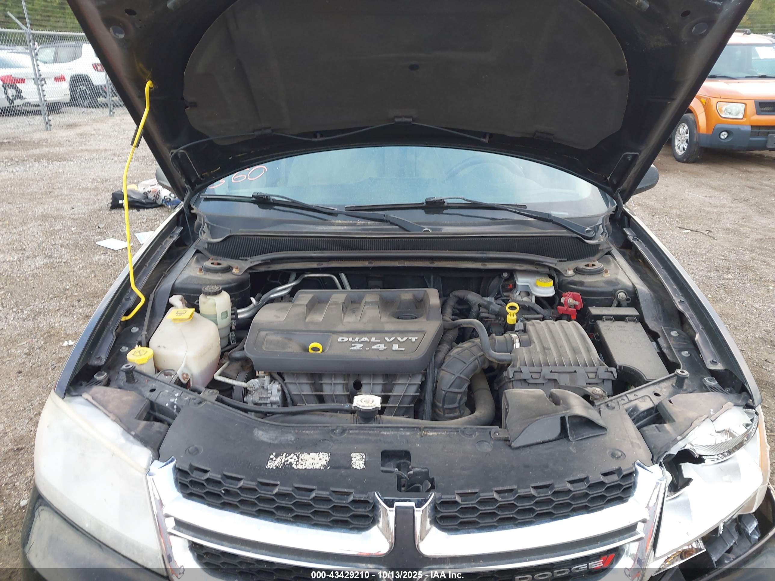 DODGE AVENGER image 10