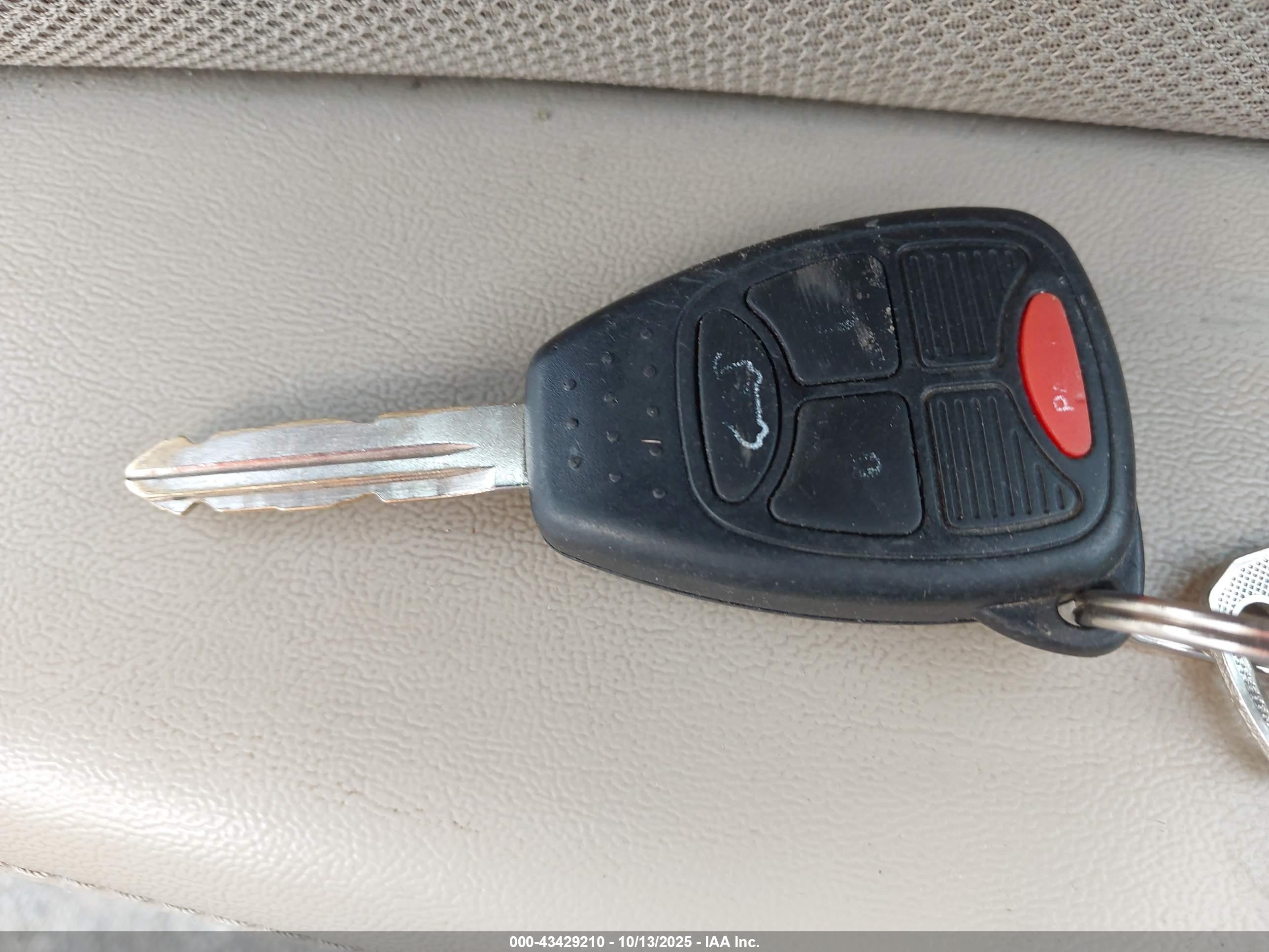 DODGE AVENGER image 11