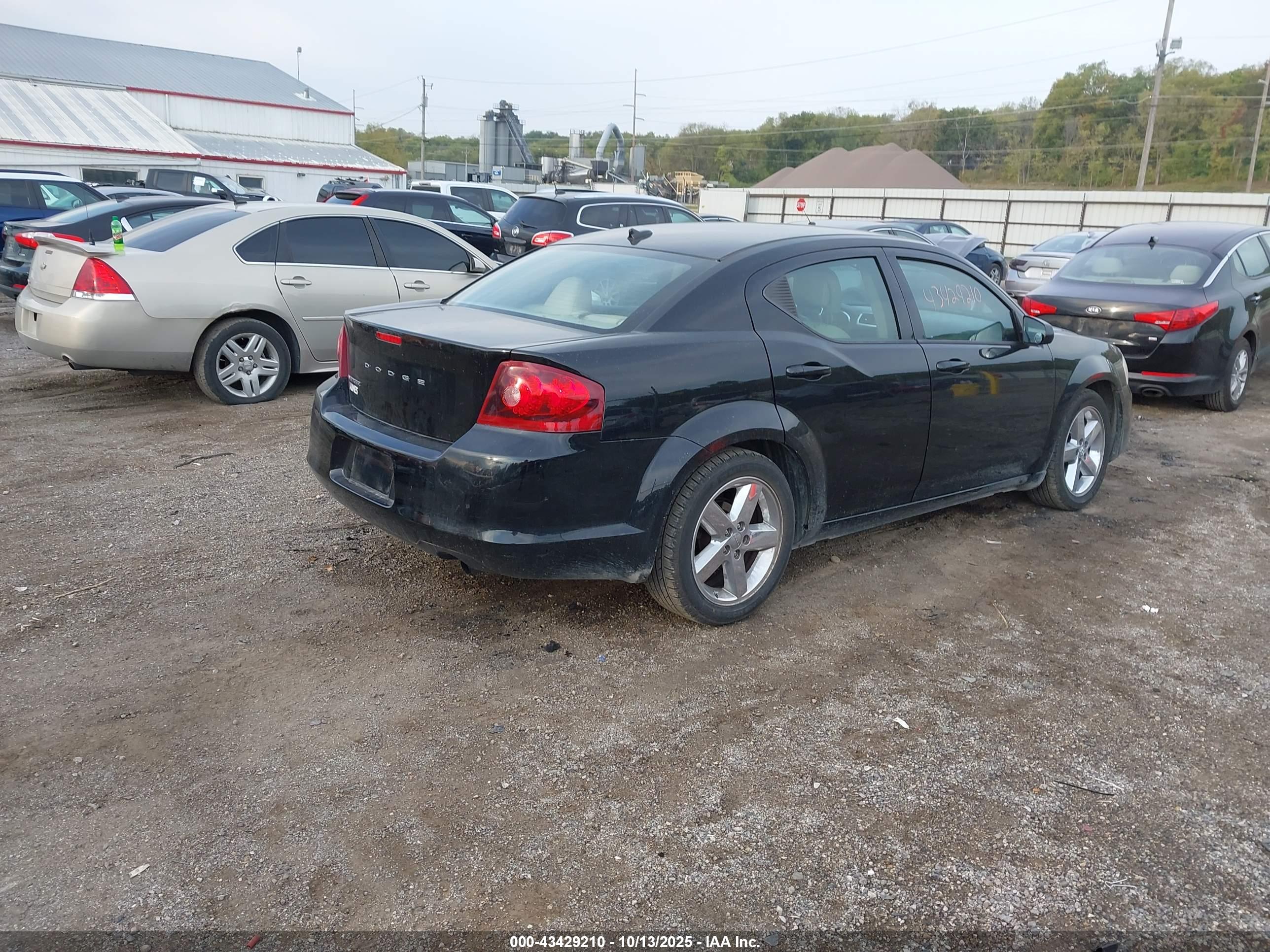 DODGE AVENGER image 4