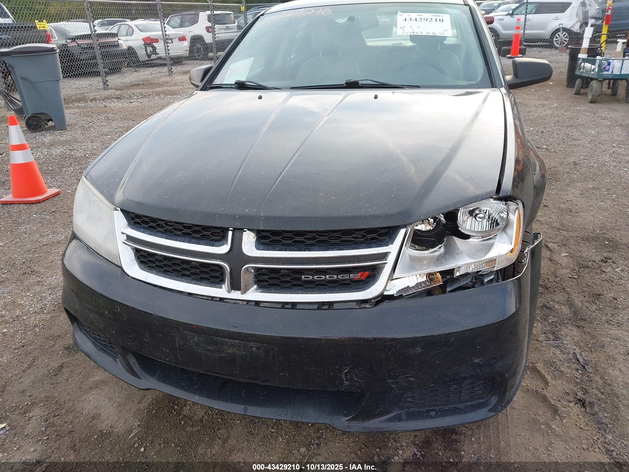 DODGE AVENGER image 6