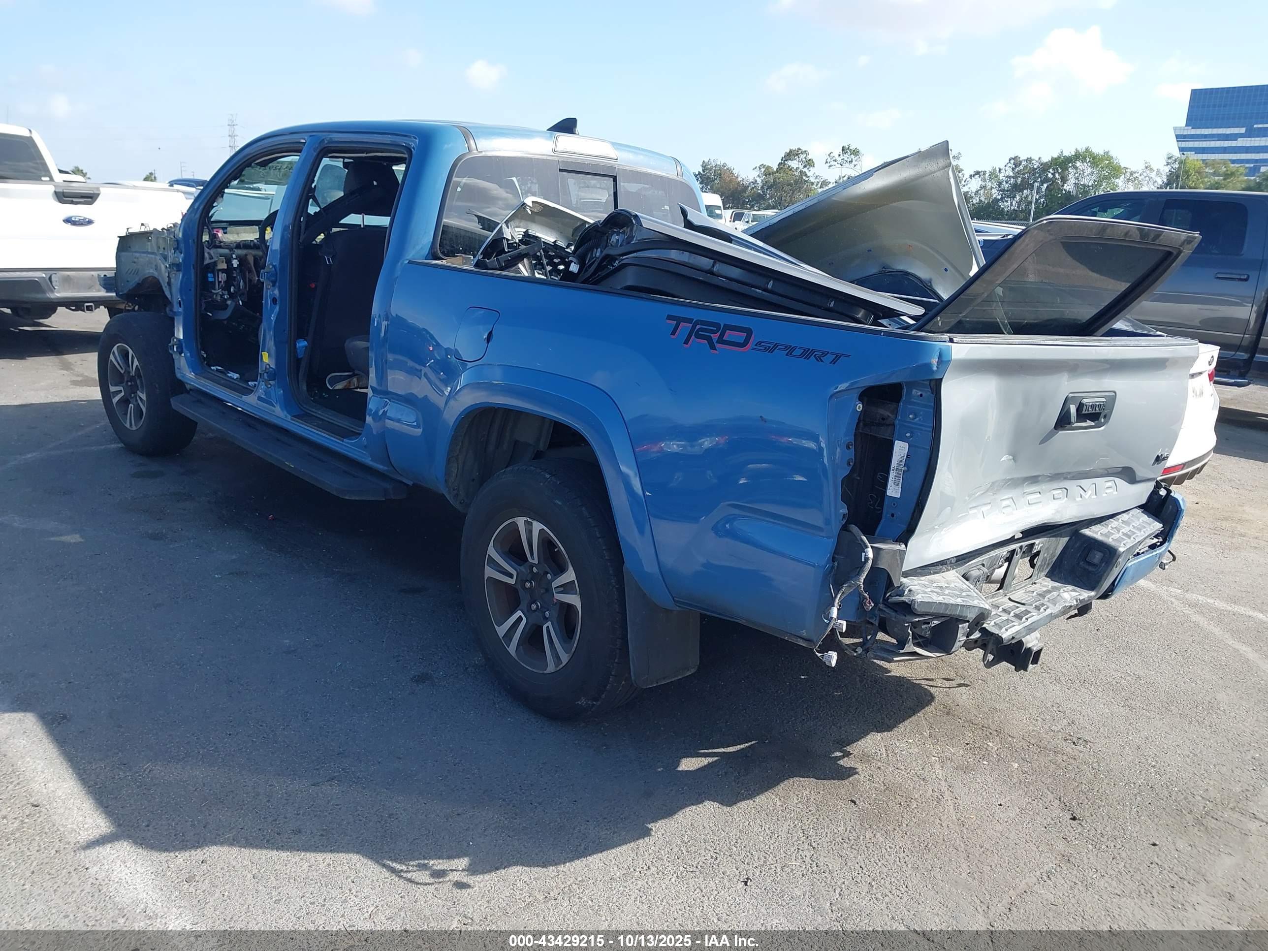 TOYOTA TACOMA image 3