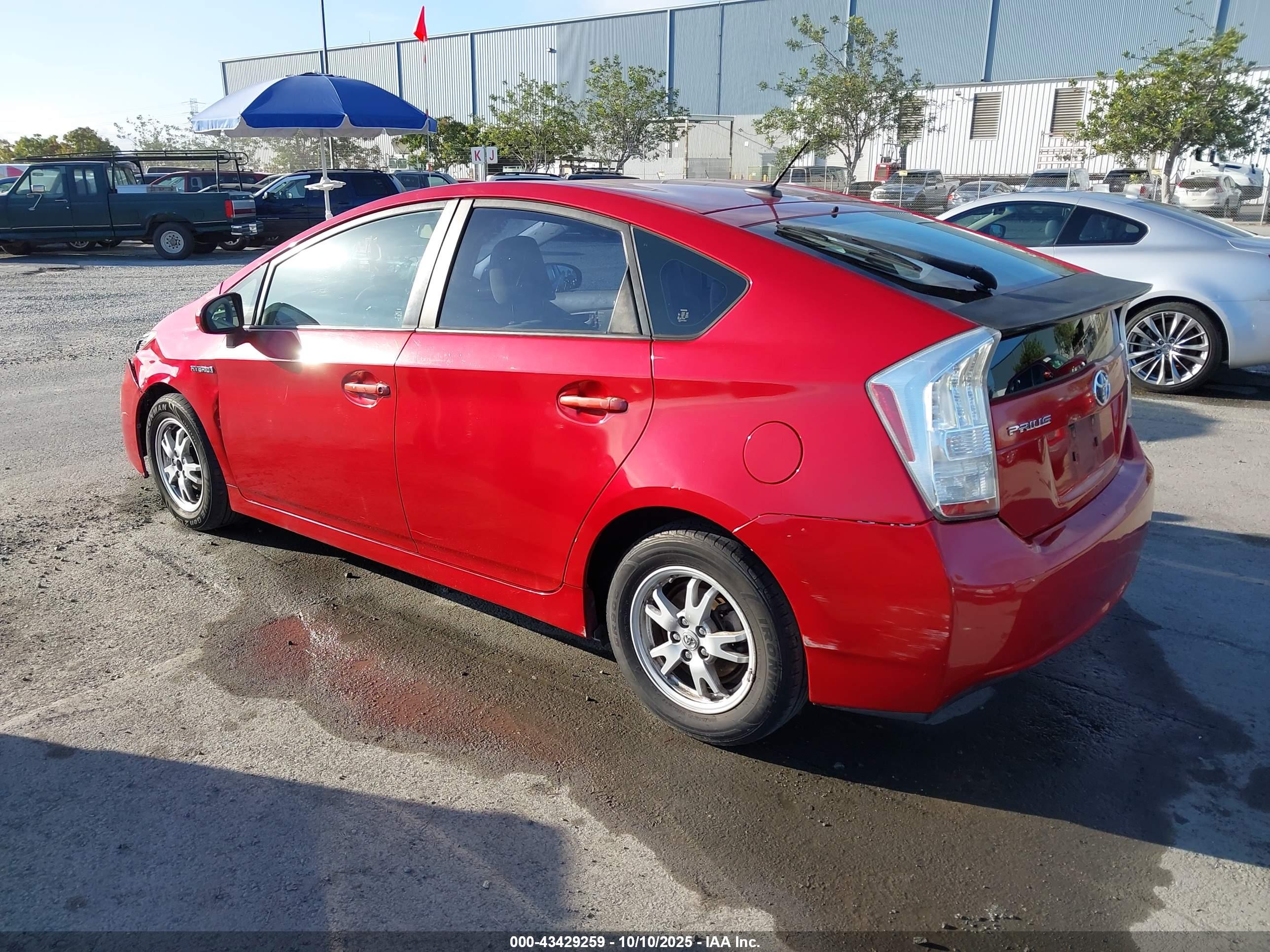 TOYOTA PRIUS image 3