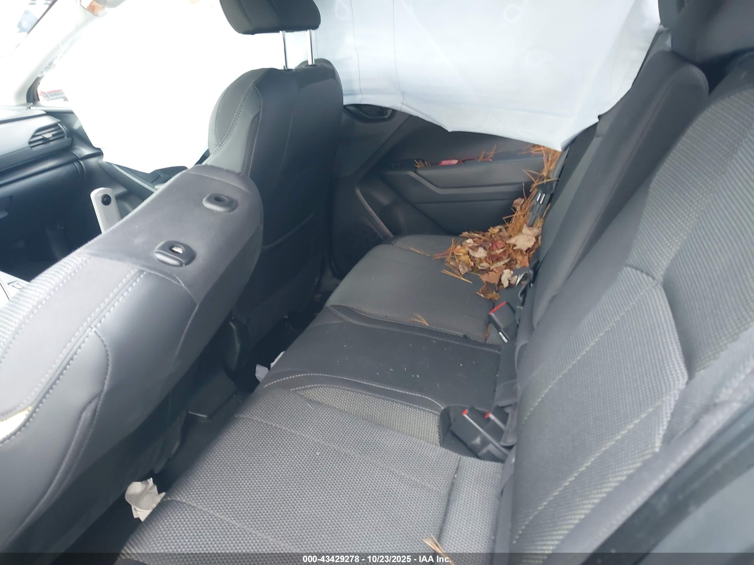 SUBARU CROSSTREK image 8
