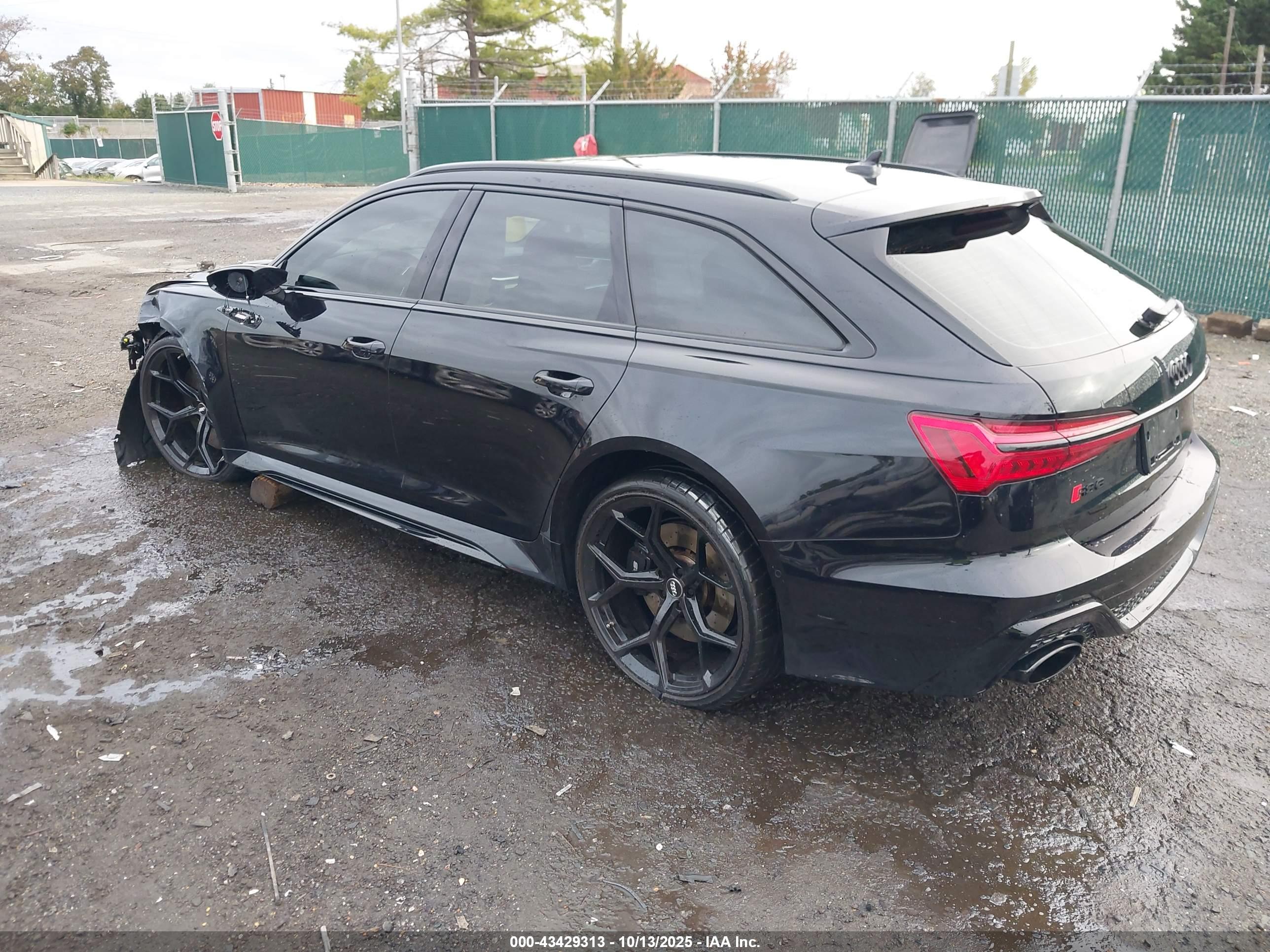 AUDI RS image 3