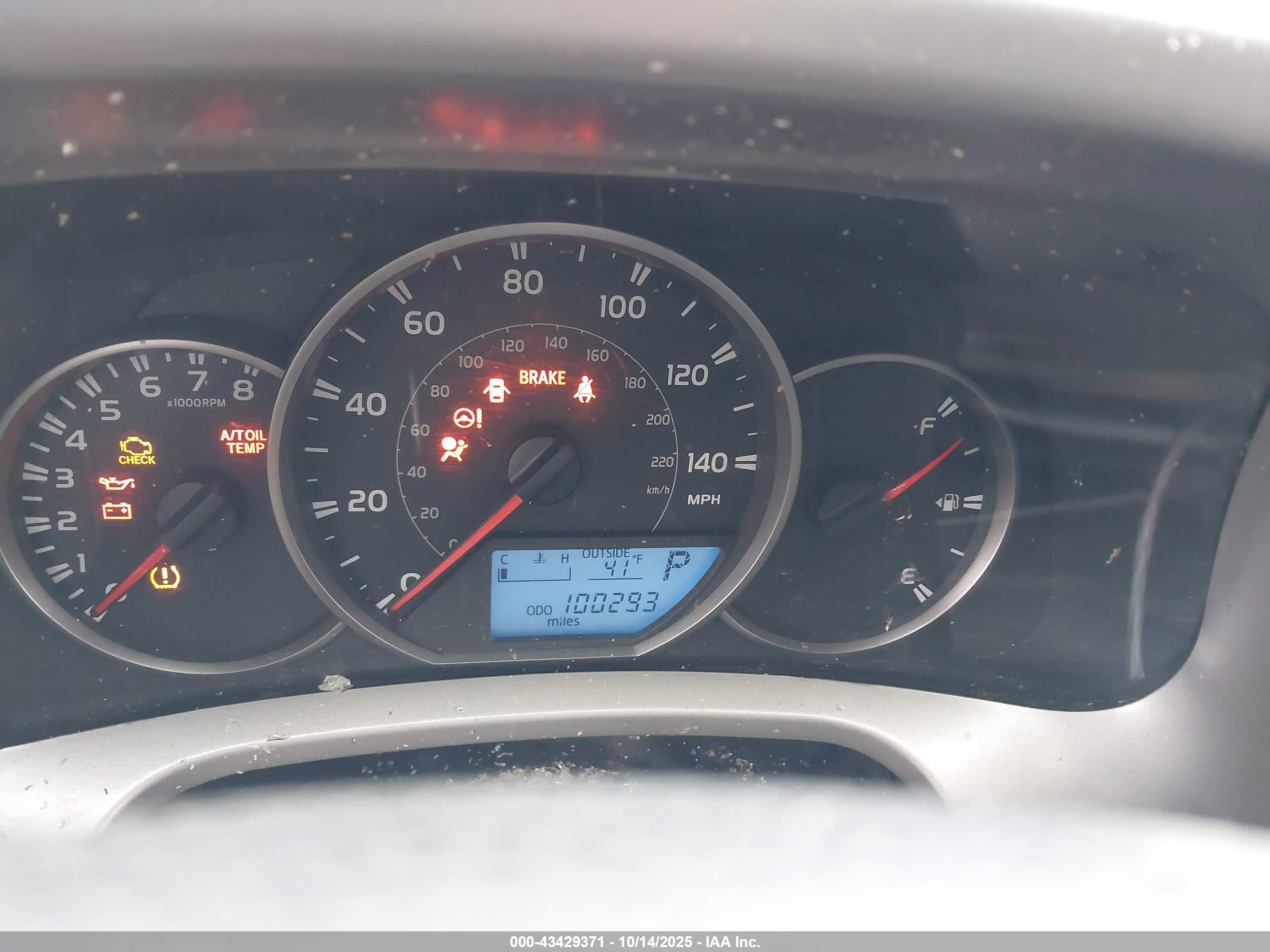 TOYOTA RAV4 image 7