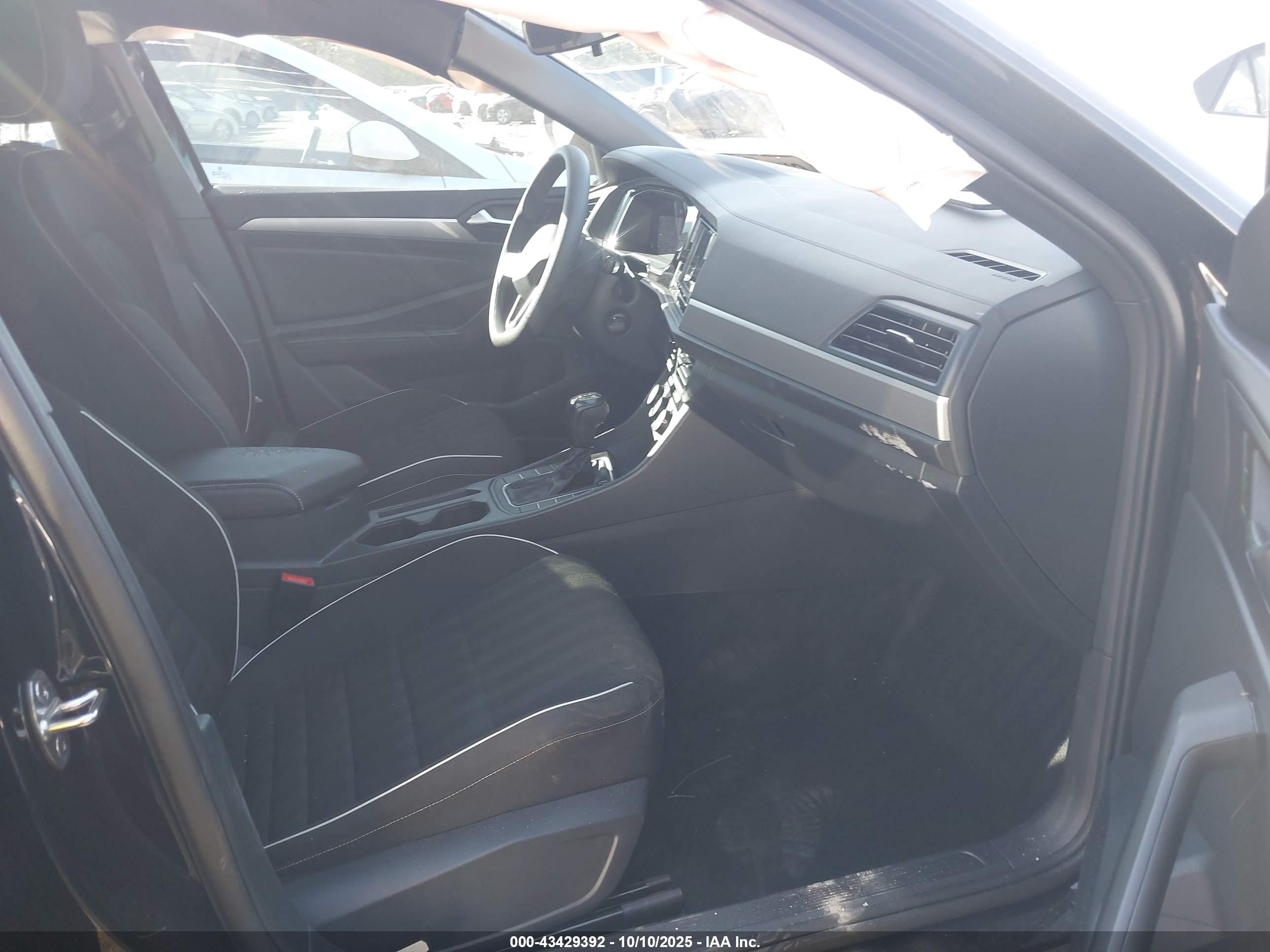 VOLKSWAGEN JETTA image 5