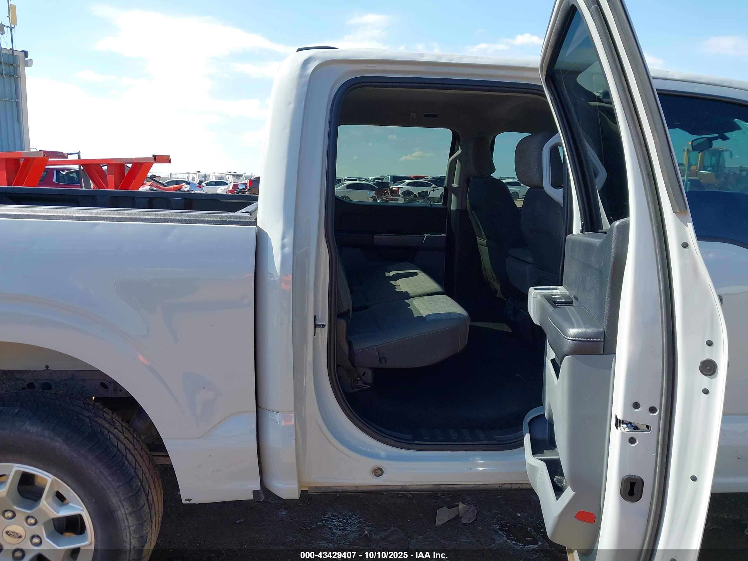 FORD F-150 image 8