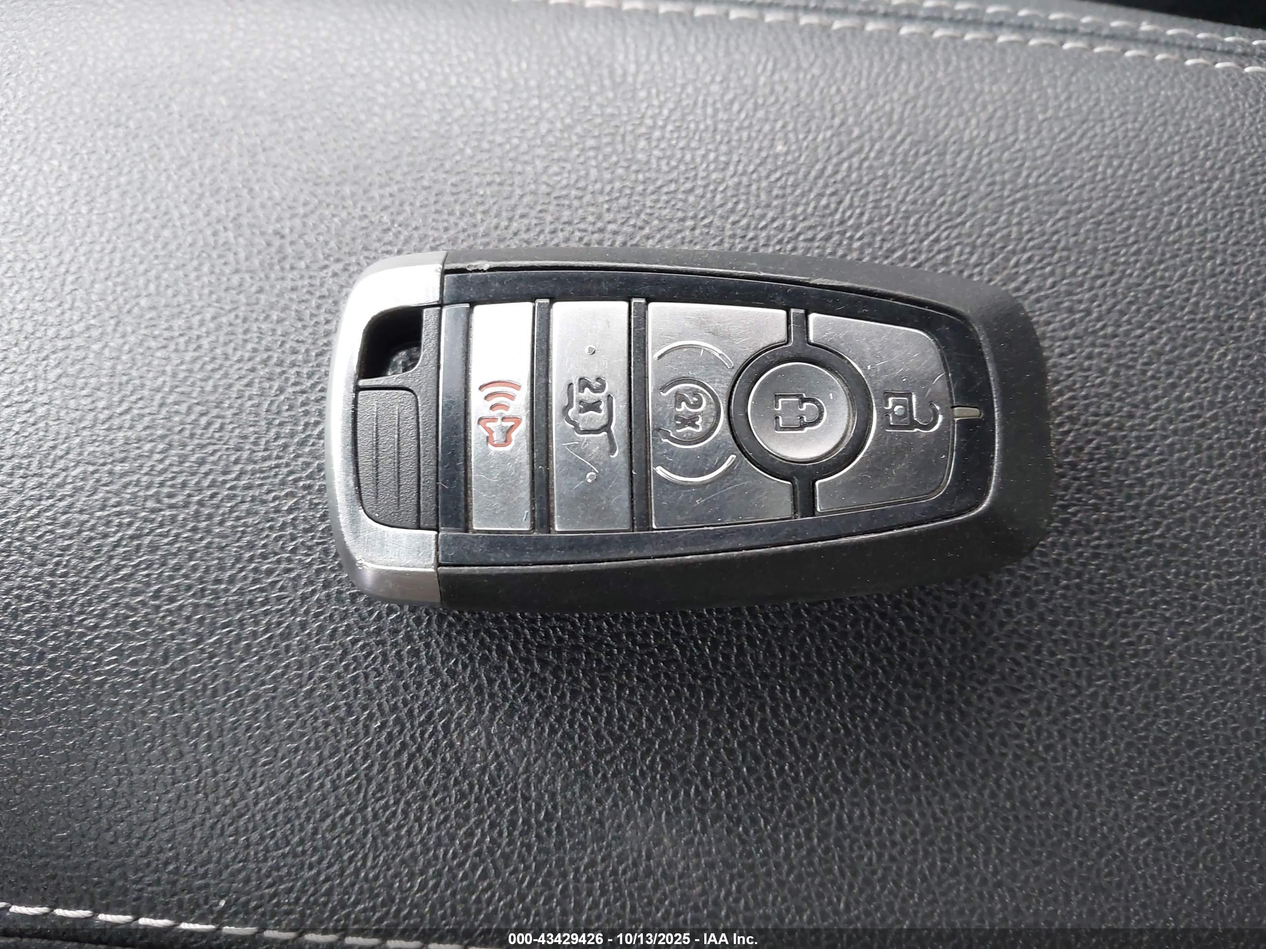 FORD ESCAPE image 11