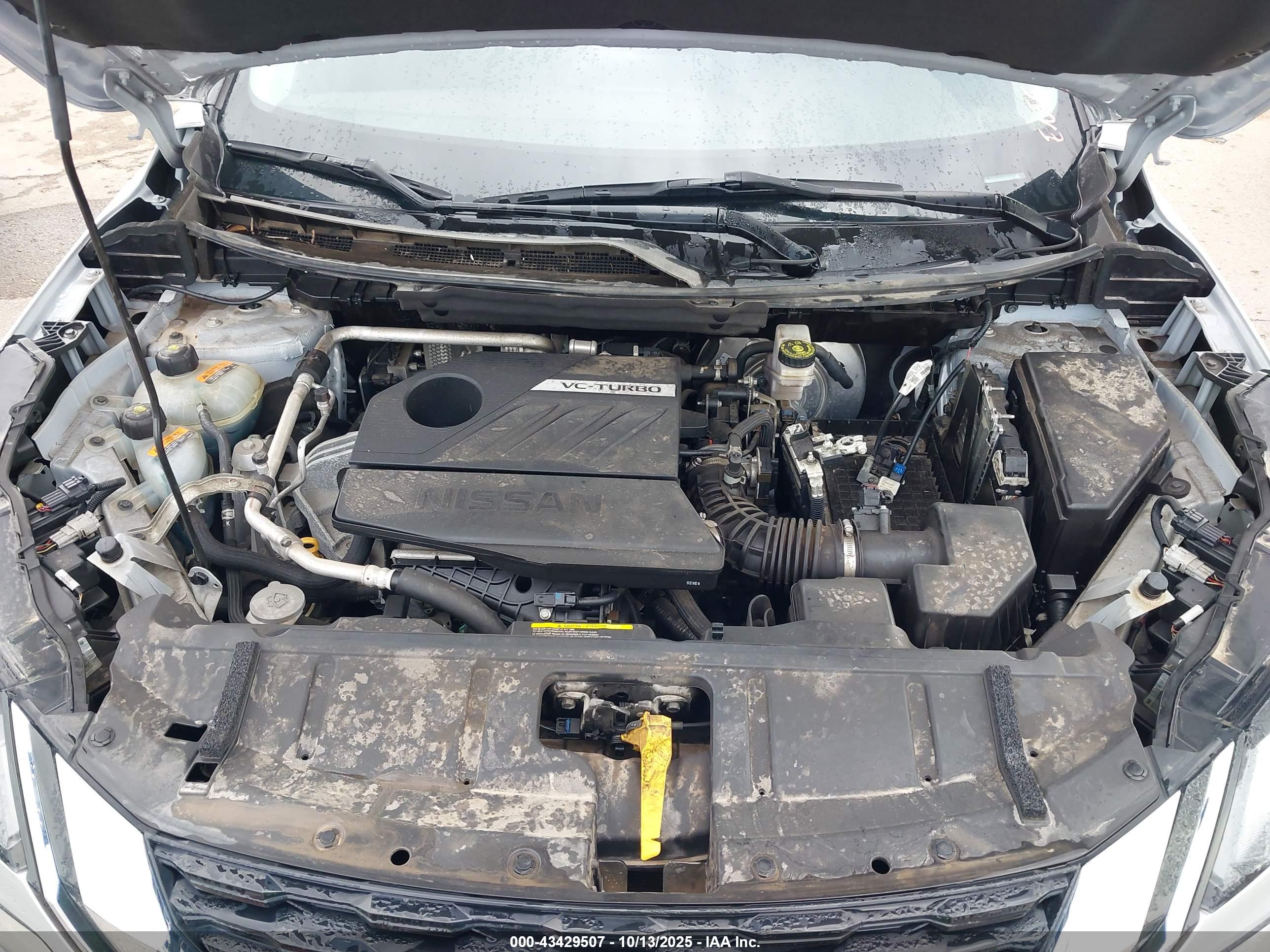 NISSAN ROGUE image 10