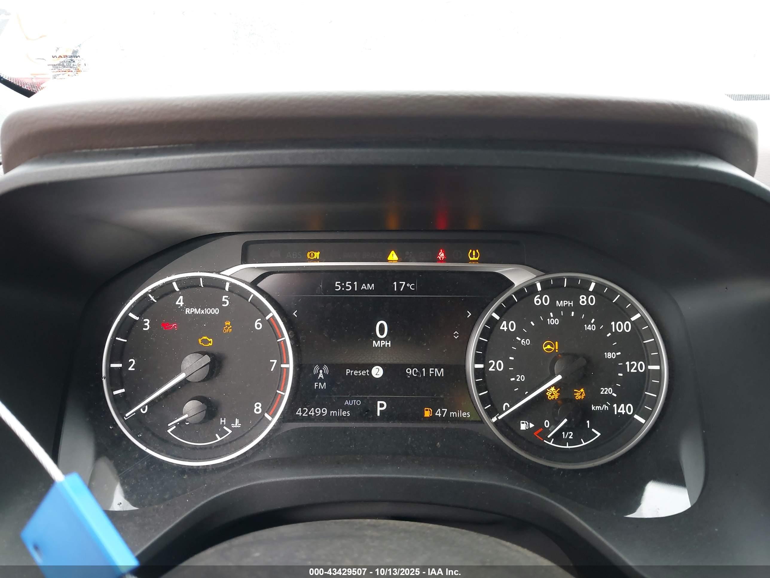 NISSAN ROGUE image 7