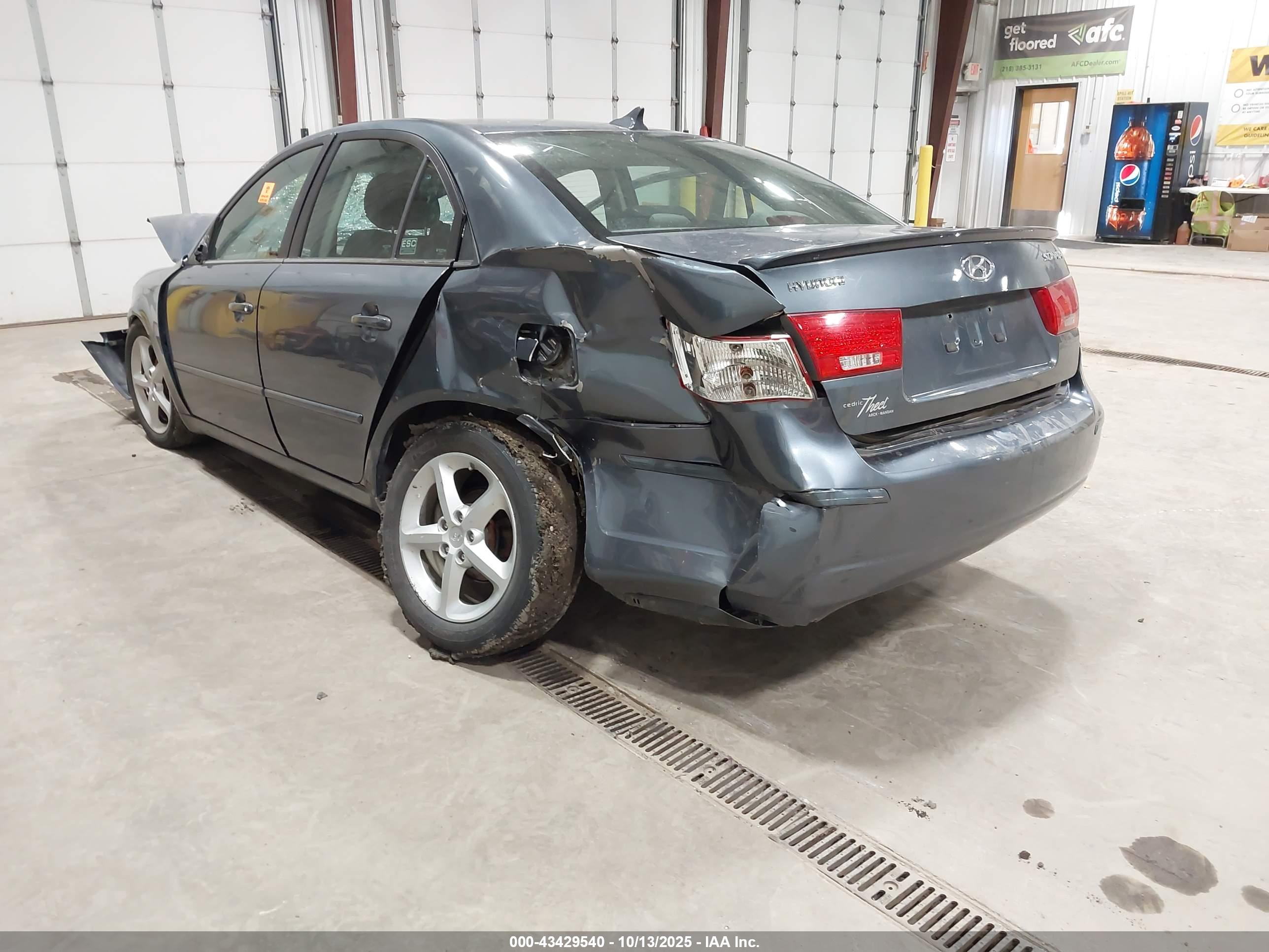 HYUNDAI SONATA image 3
