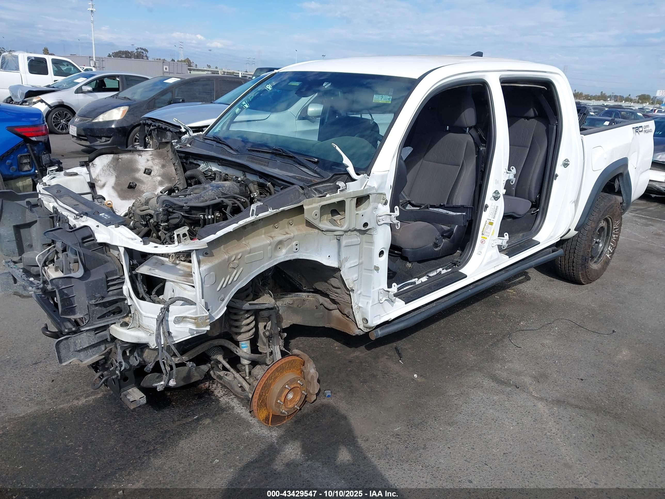 TOYOTA TACOMA image 2