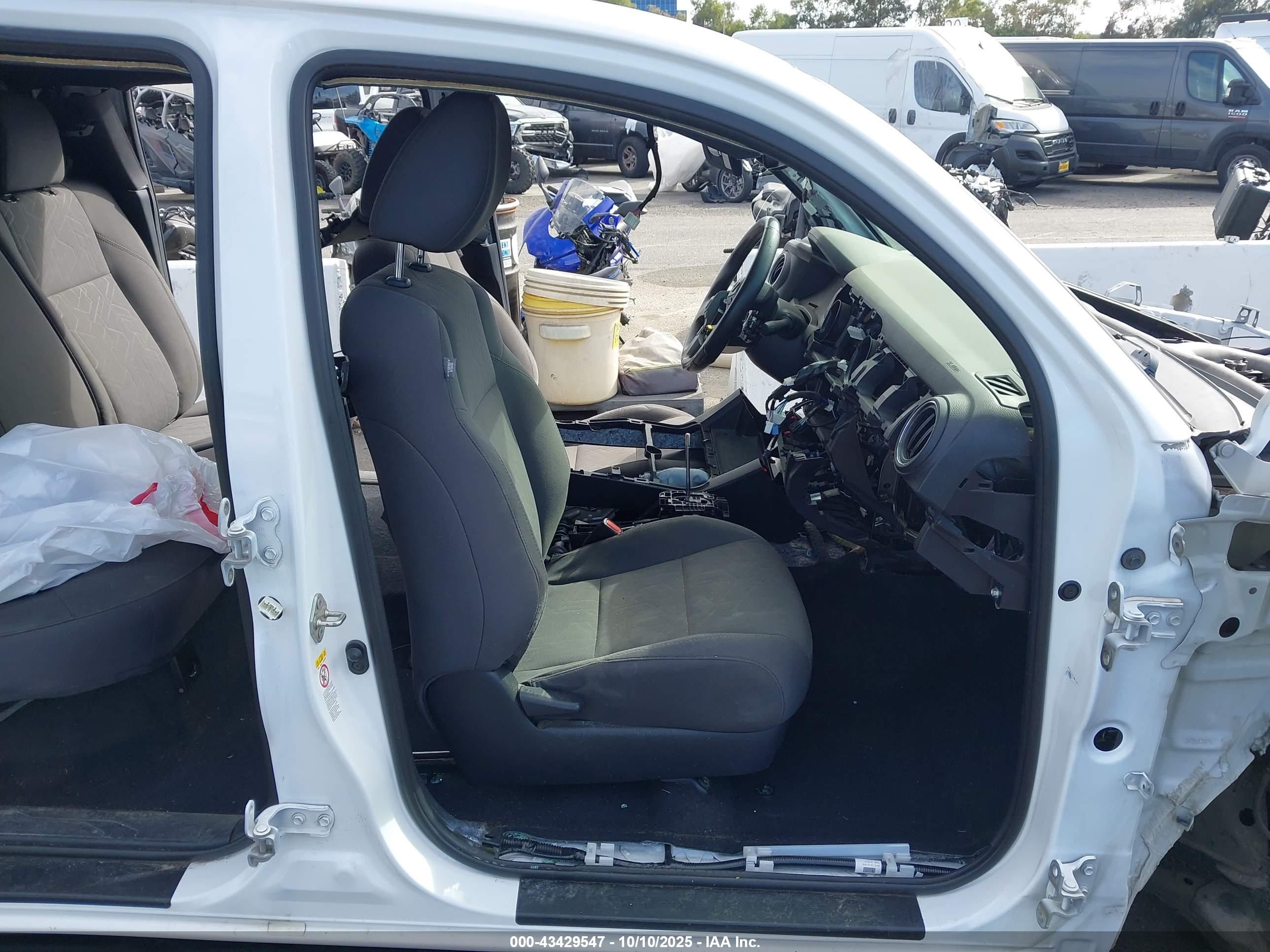 TOYOTA TACOMA image 5