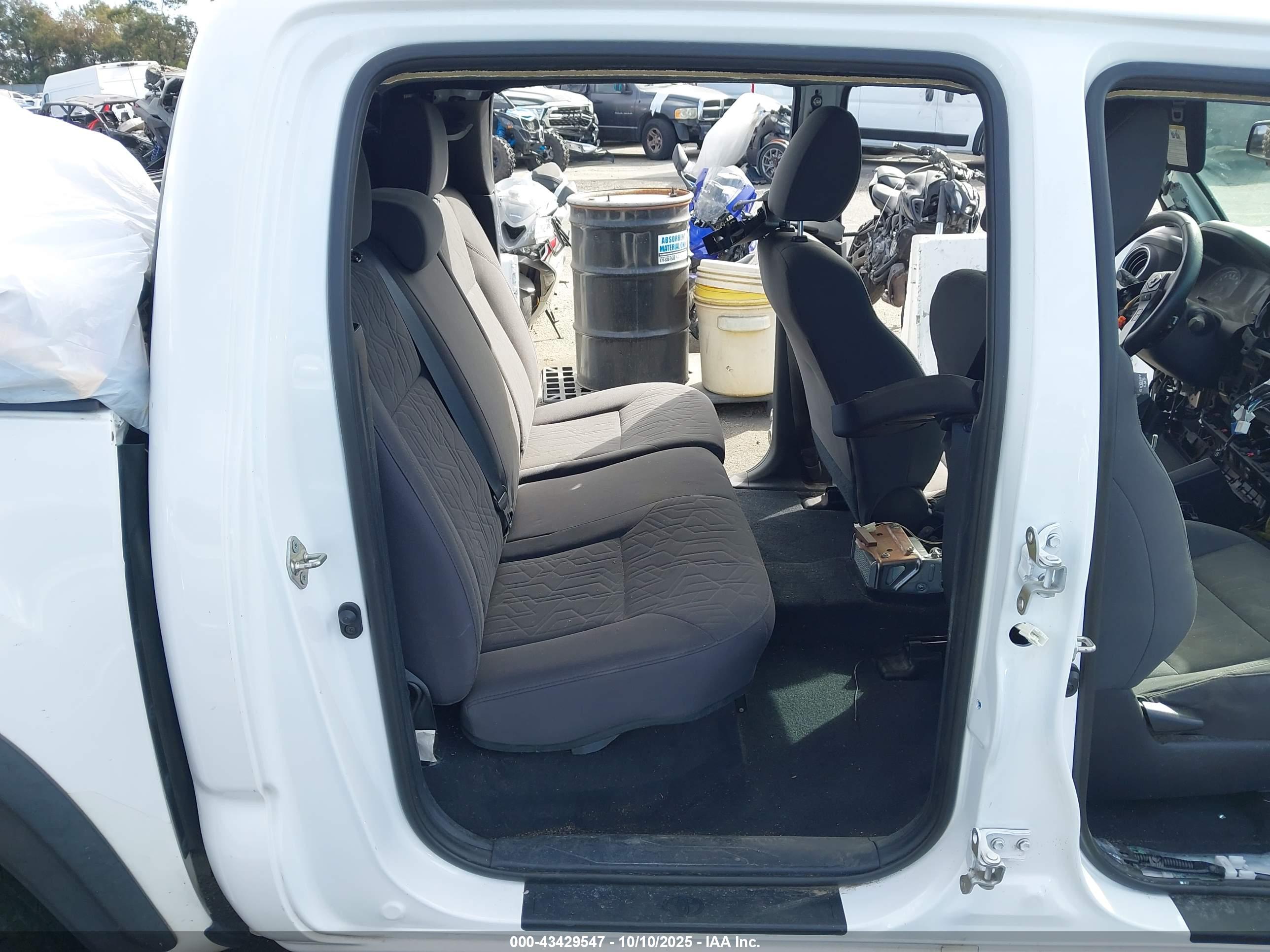TOYOTA TACOMA image 8
