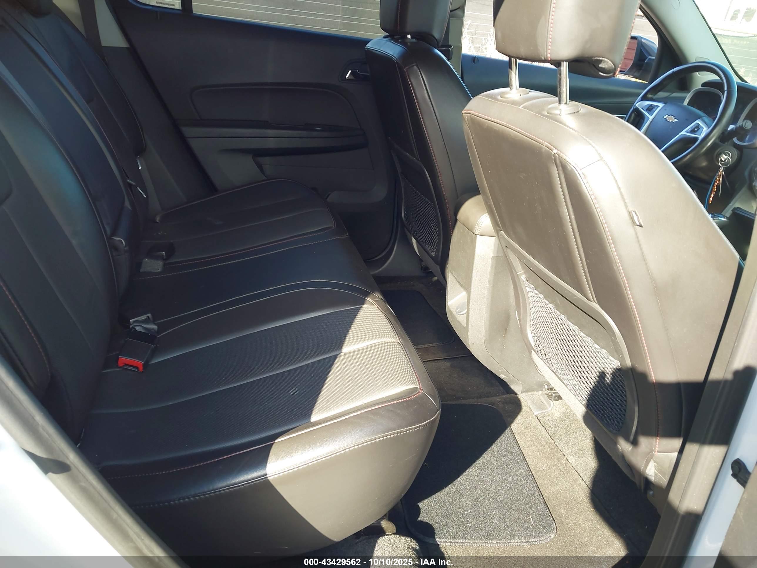 CHEVROLET EQUINOX image 8