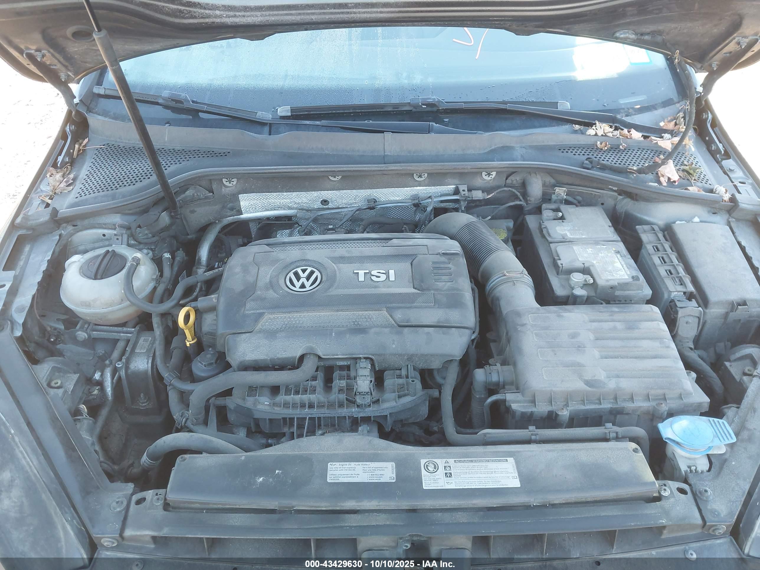 VOLKSWAGEN GOLF image 10