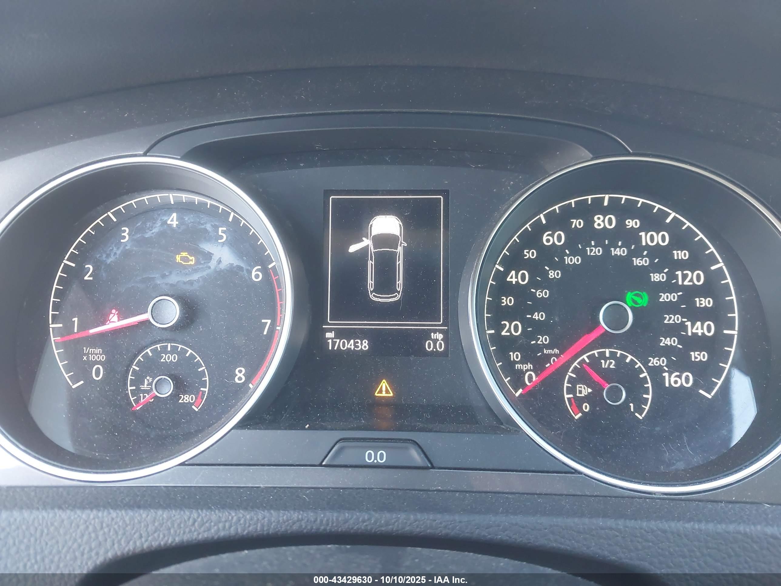 VOLKSWAGEN GOLF image 7