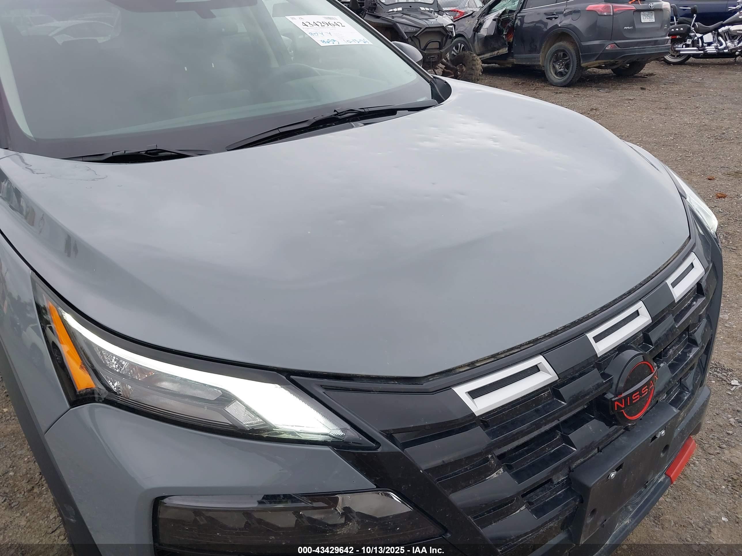 NISSAN ROGUE image 6