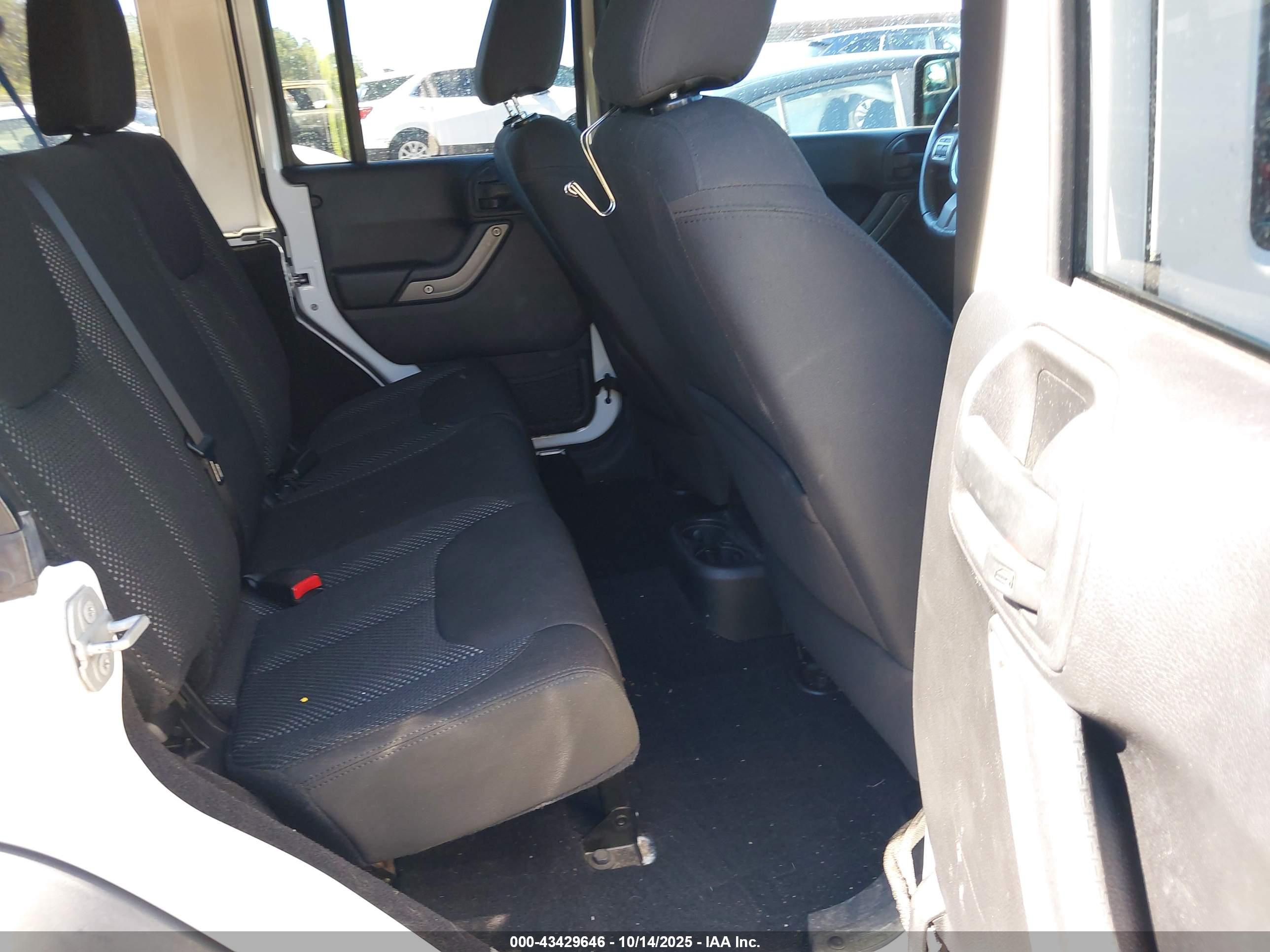 JEEP WRANGLER image 8