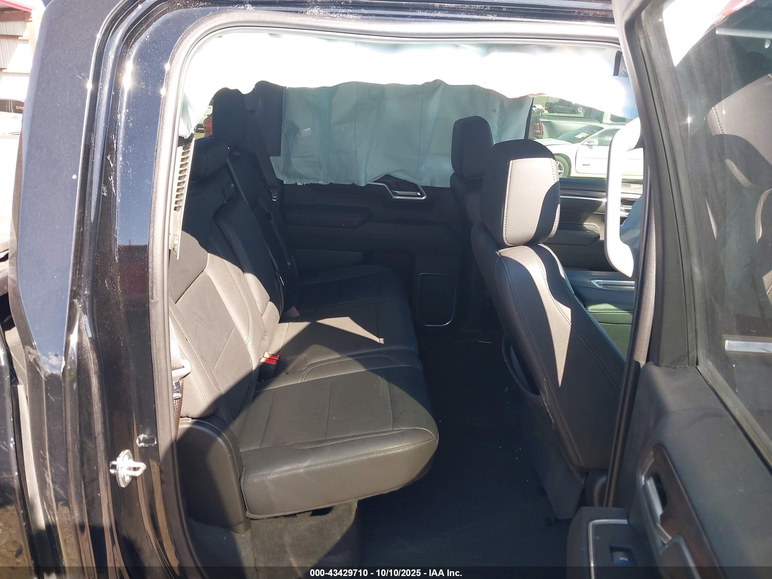 GMC SIERRA image 8