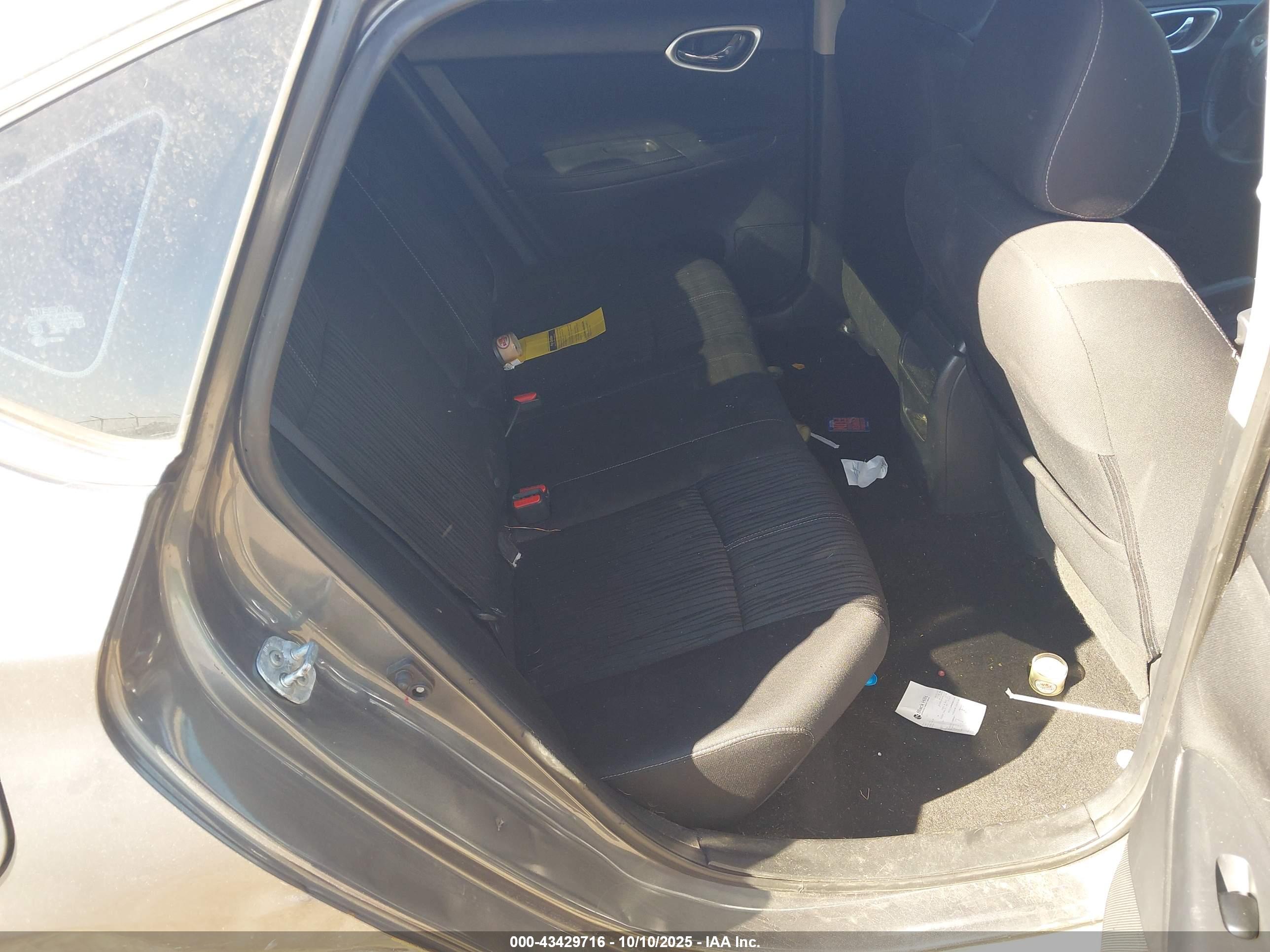 NISSAN SENTRA image 8