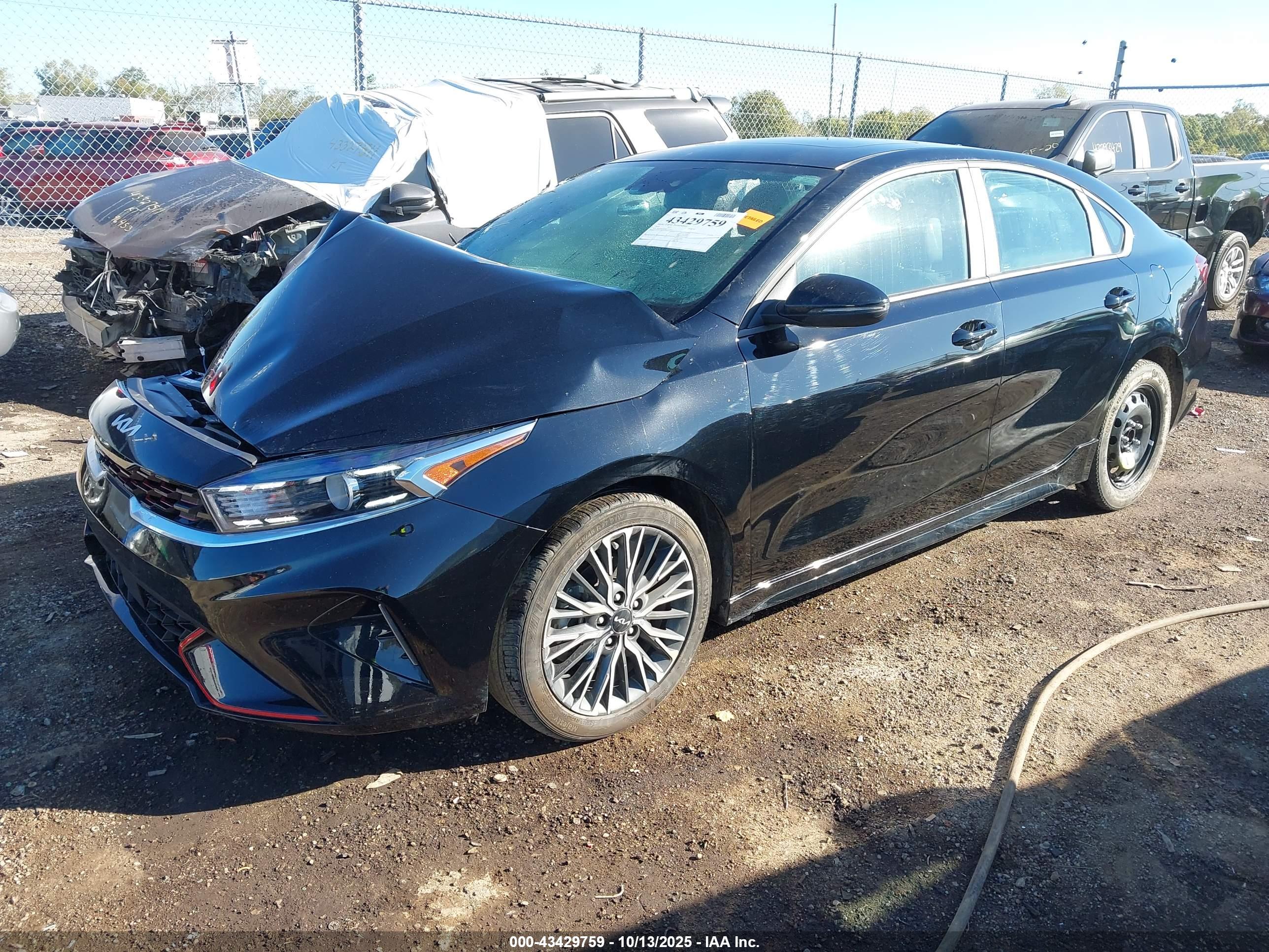KIA FORTE image 2
