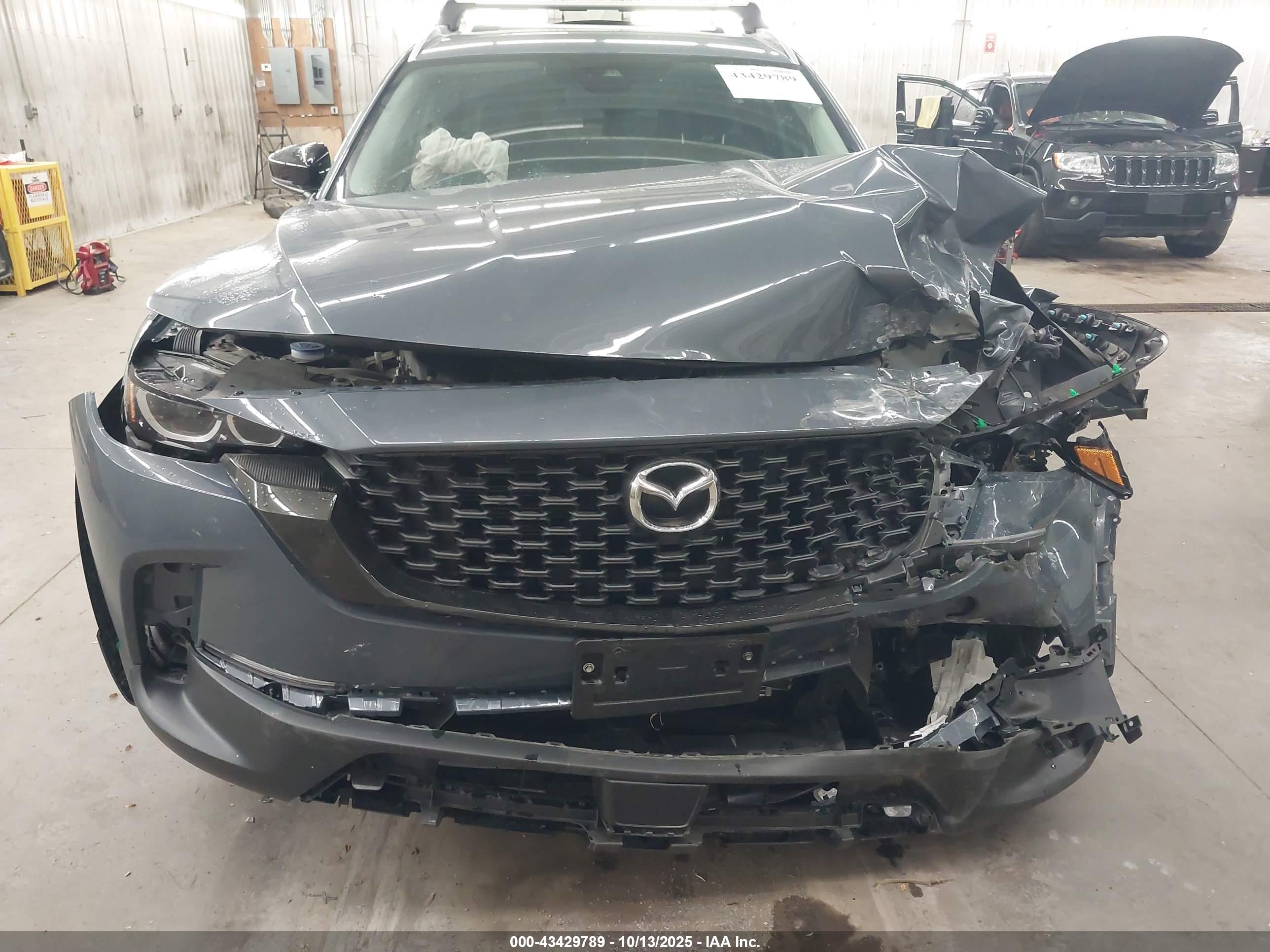 MAZDA CX-50 image 6