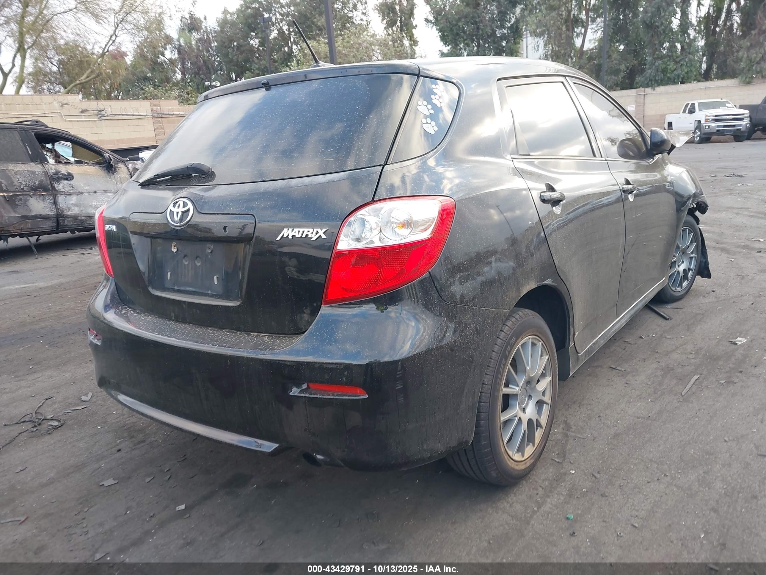 TOYOTA MATRIX image 4